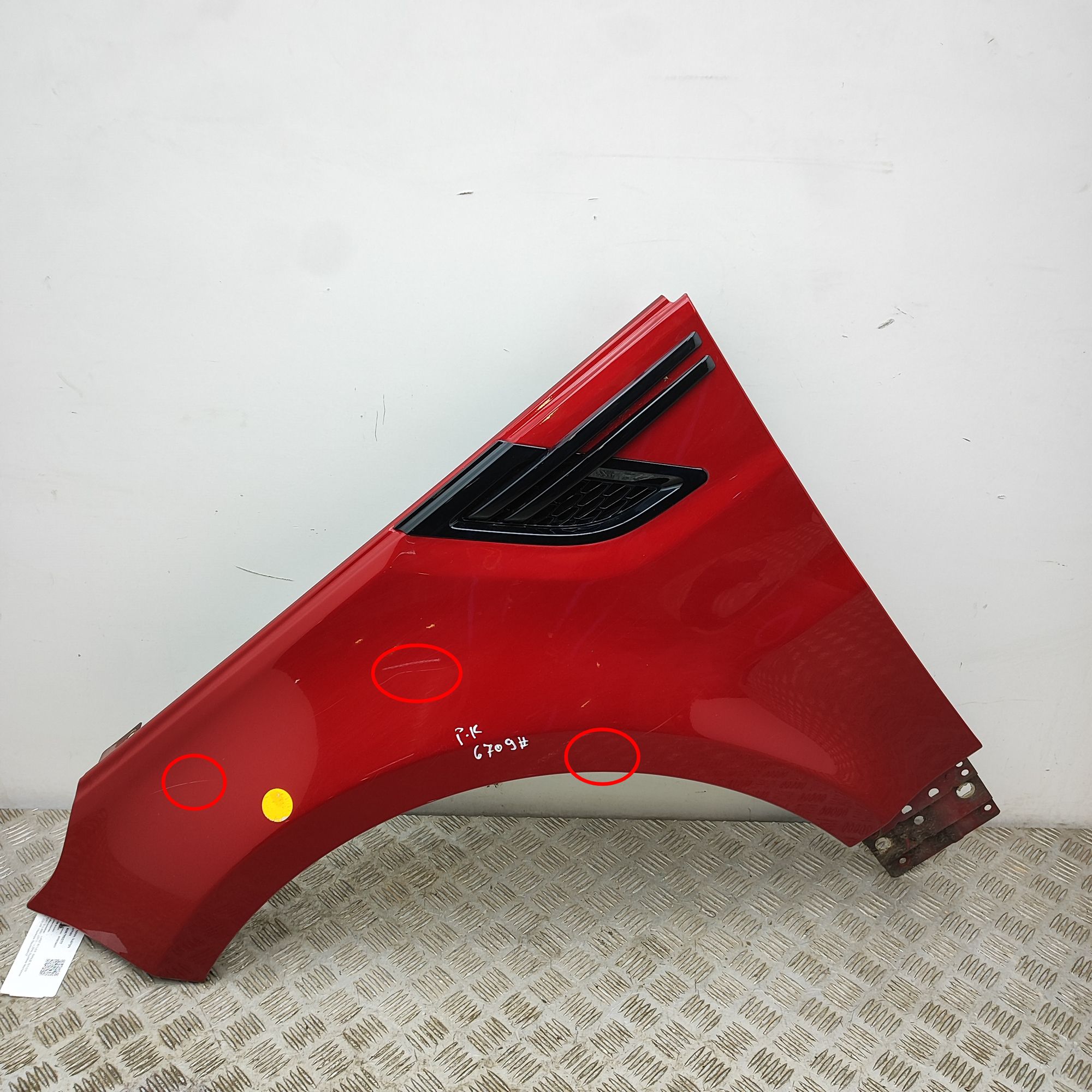 Land Rover Range Rover Sport (L494) Front Left Fender Front Left Fender — LAND ROVER RANGE ROVER SPOR...