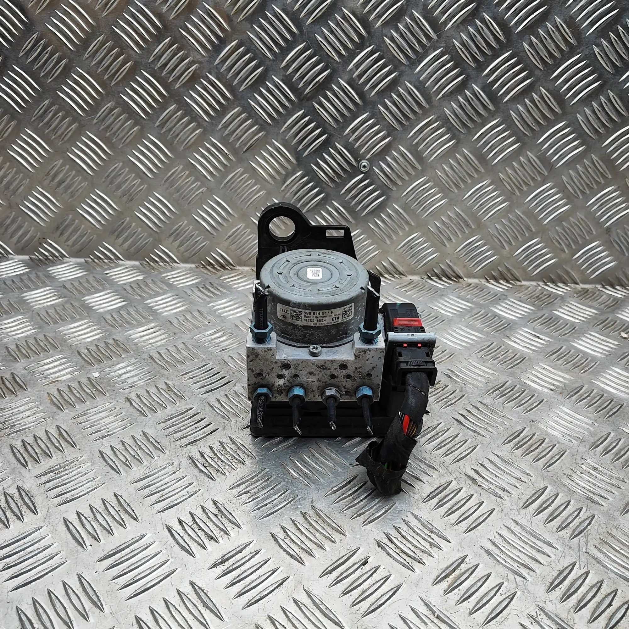 Audi TT (8S) АБС Гидронасос  ABS Pump — AUDI TT (8S) (2014-2023) — 5Q0614235...