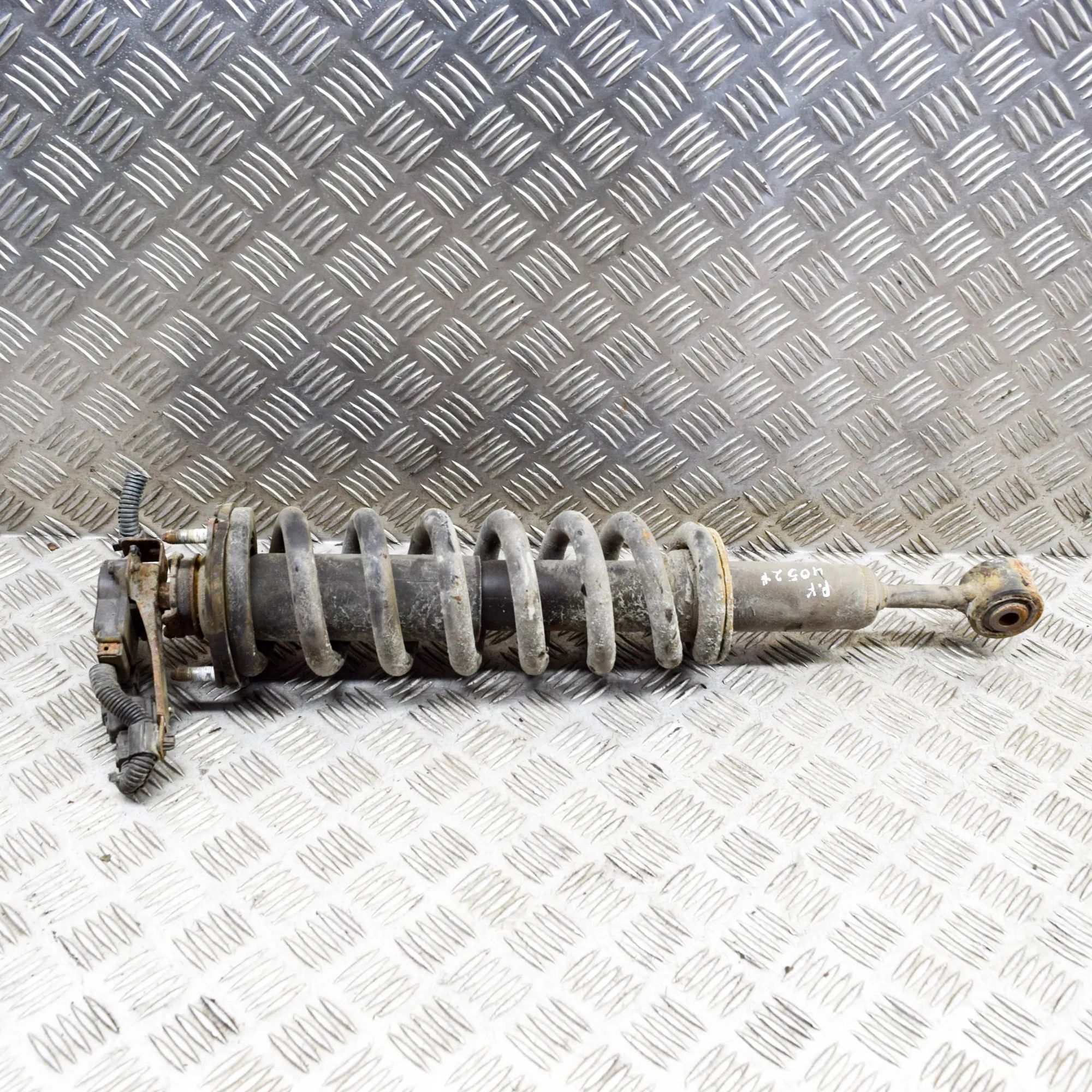 Toyota Land Cruiser 150 Shock absorber — front left Shock absorber — front left — TOYOTA LAND CRUIS...
