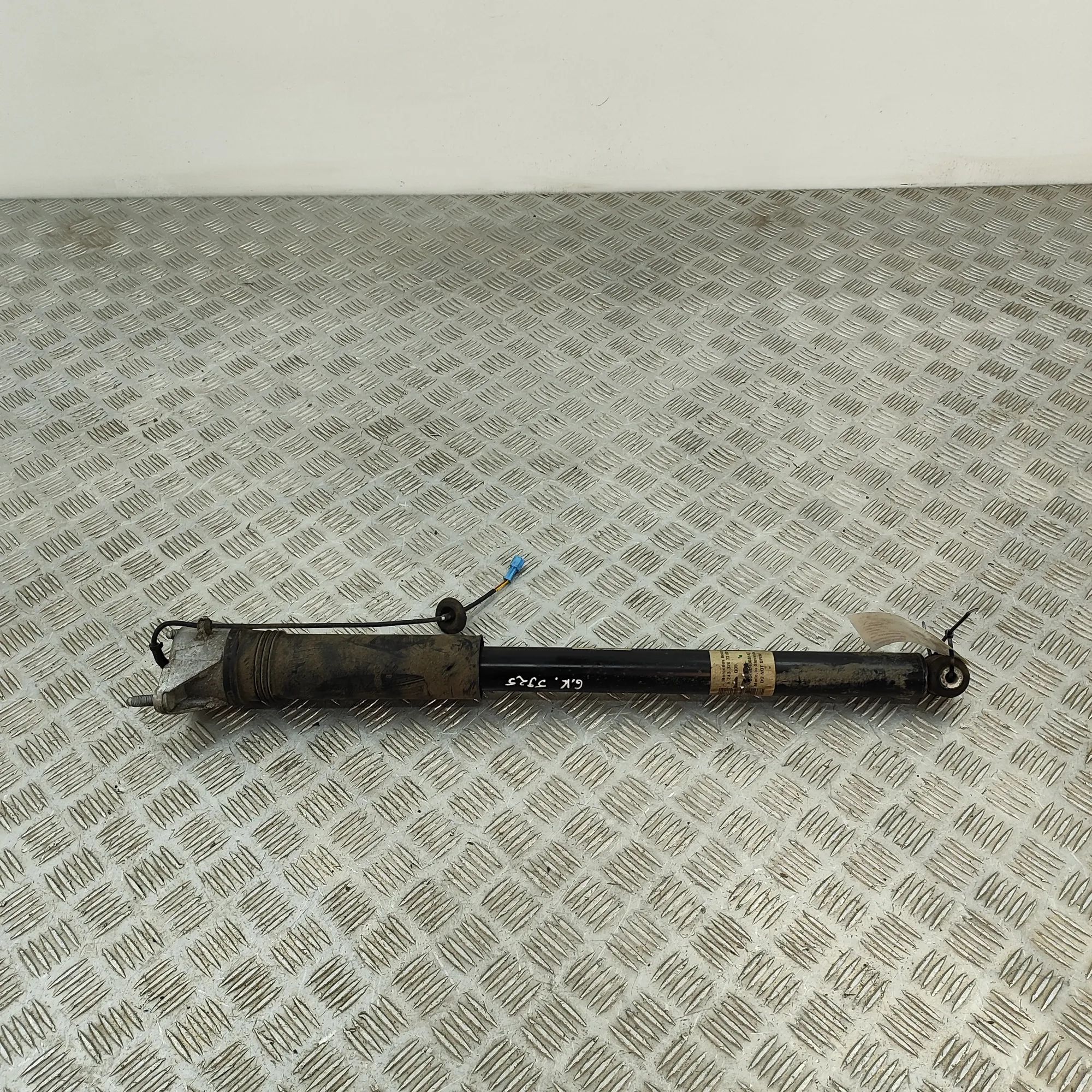 Mercedes-Benz GLA / EQA (H247) Rear Left Shock Absorber Rear Left Shock Absorber — MERCEDES BENZ EQA (H...