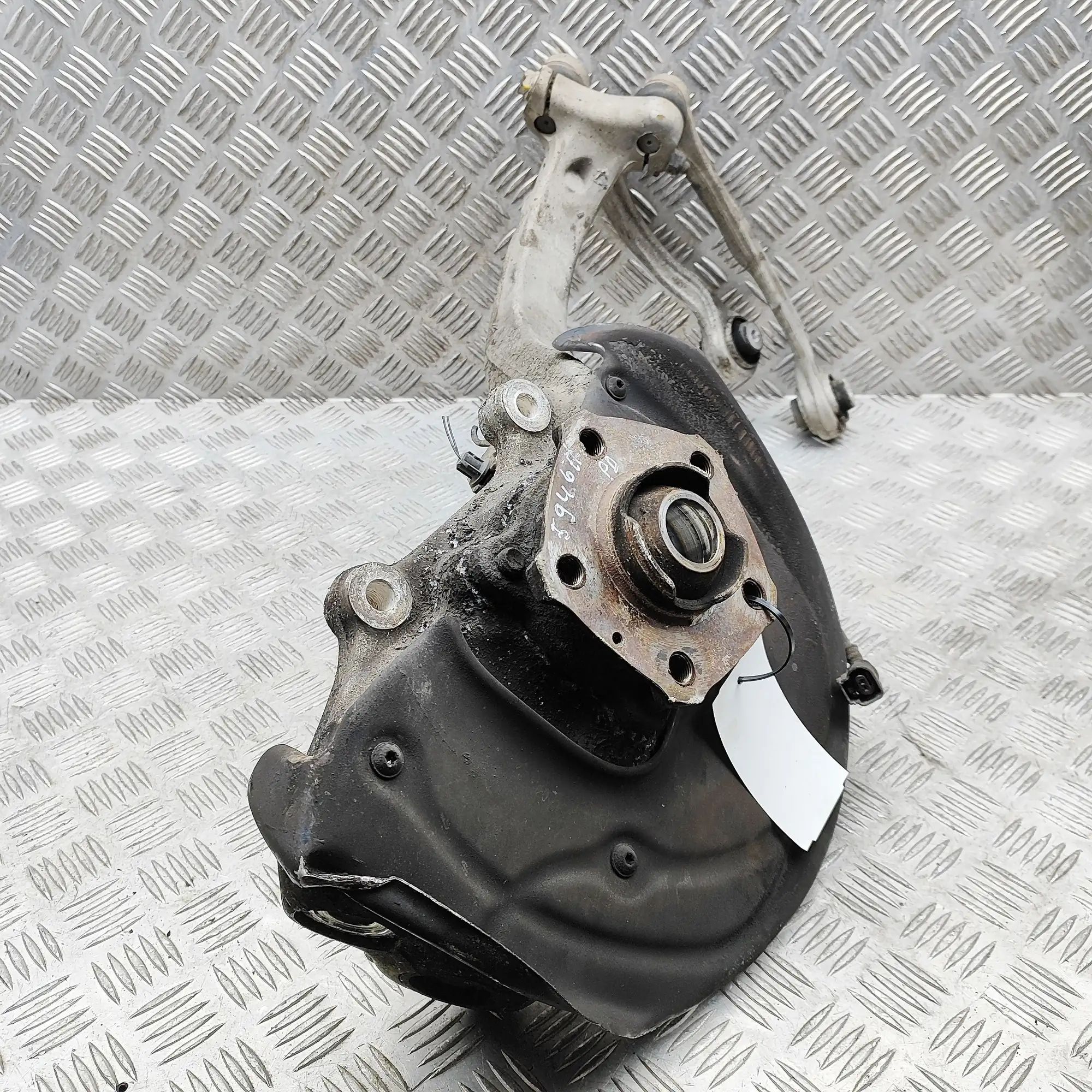 Audi Q7 (4M) Front Right Wheel Hub Front Right Wheel Hub — AUDI Q7 (4M) (2015-PRES...