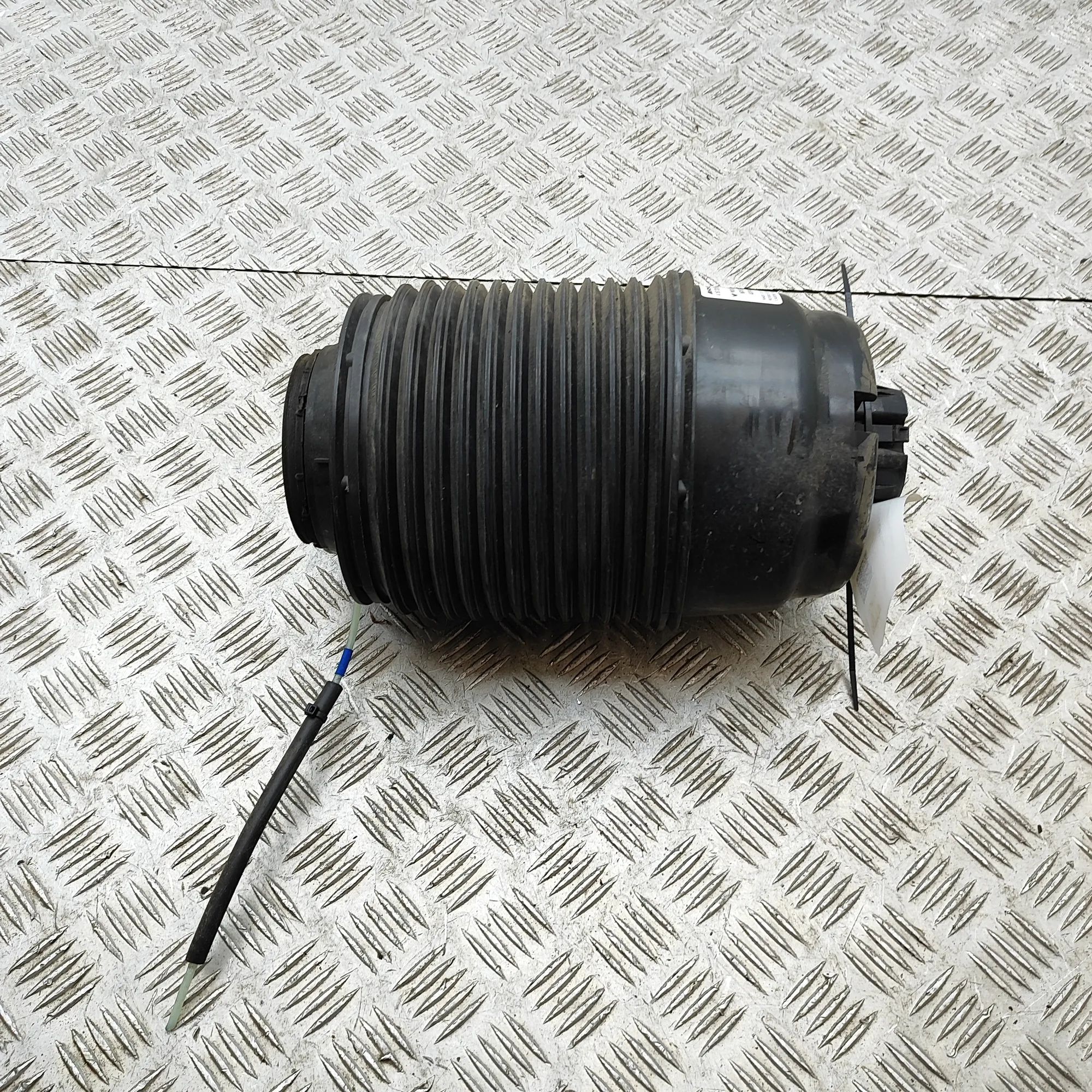 Mercedes-Benz GLE (W167) Rear Right Air Suspension Spring Bag Rear Right Air Suspension Spring Bag — MERCEDES...