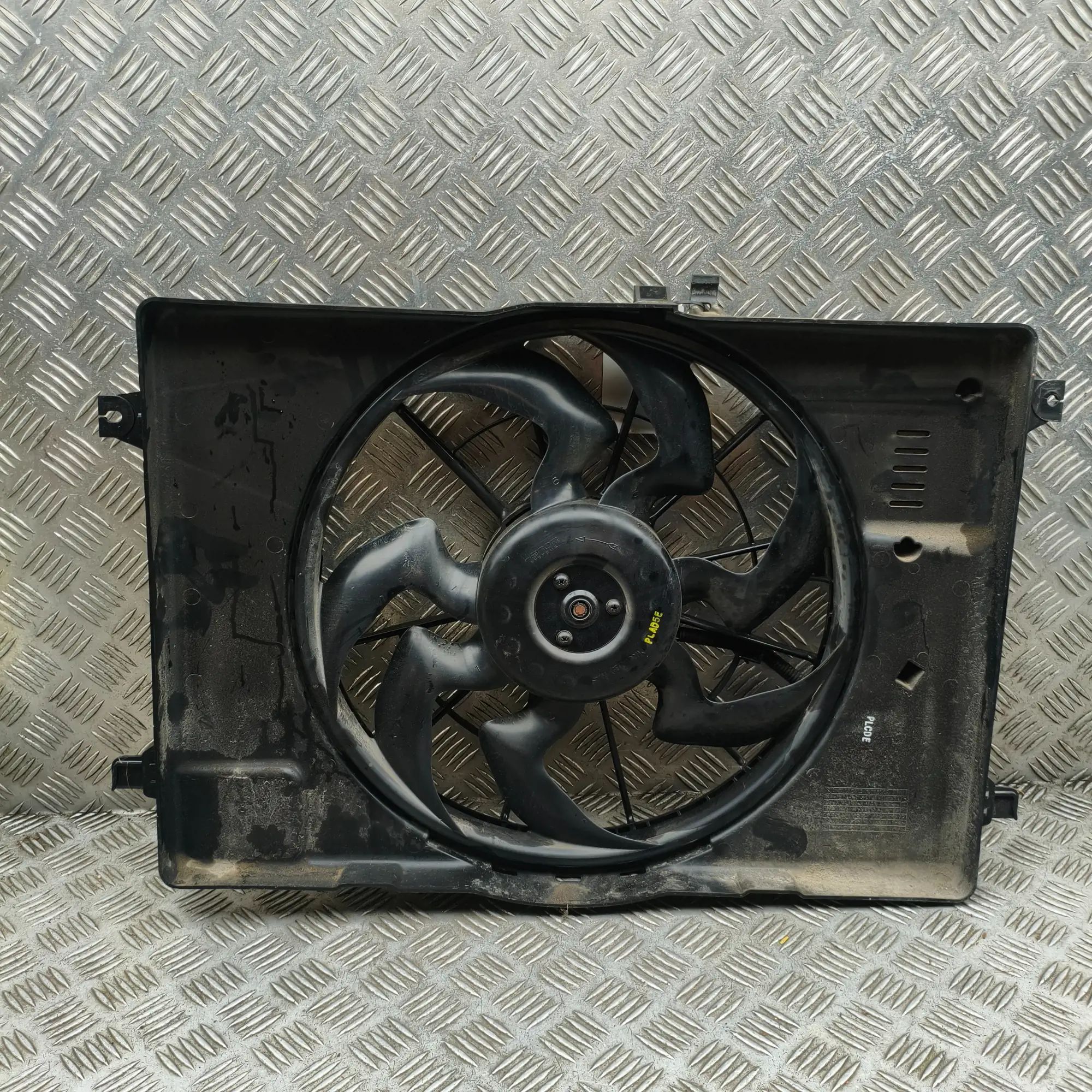 Hyundai Kona Engine Cooling Fan Shroud Engine Cooling Fan Shroud — HYUNDAI KONA (2017-...