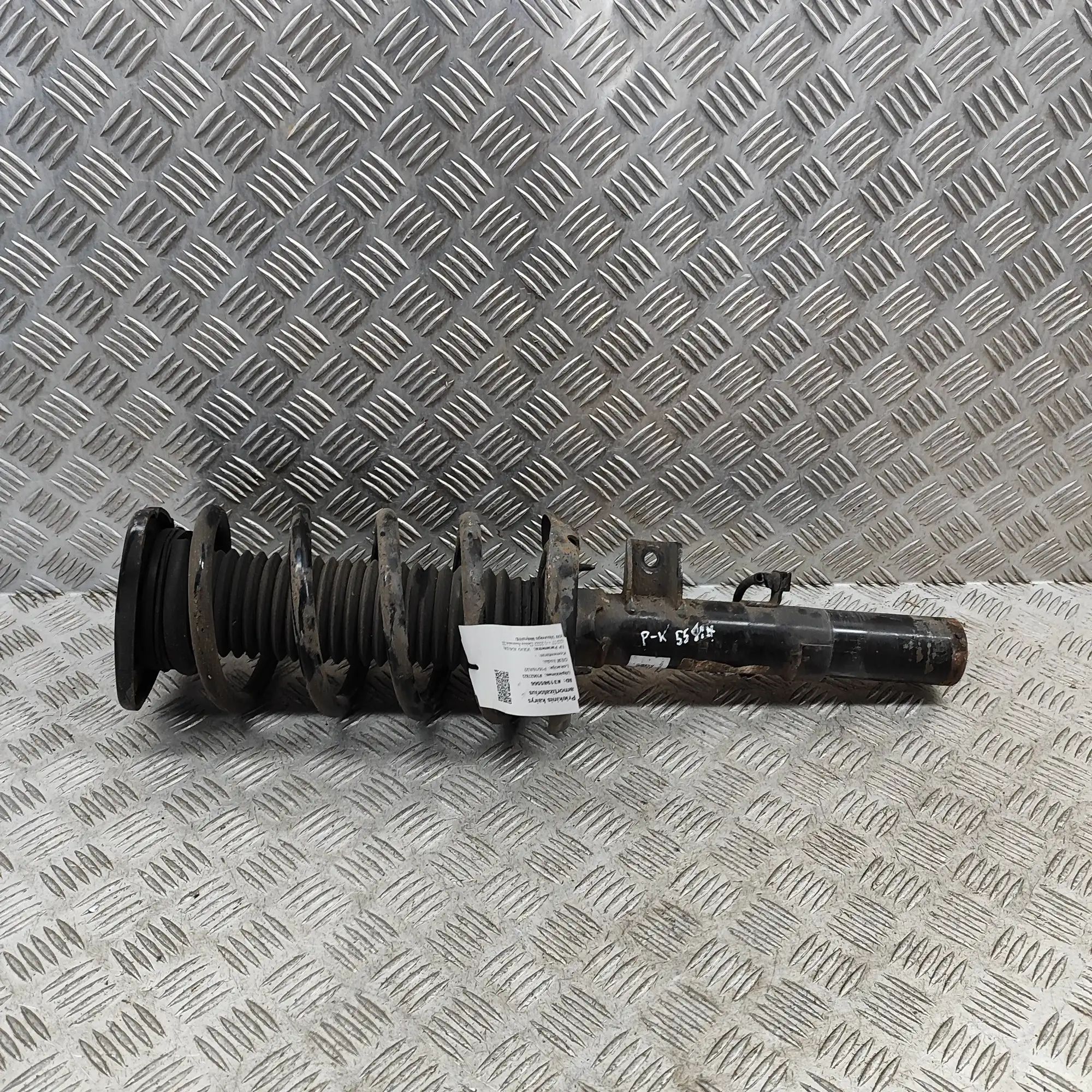 Volvo XC40 / EX40 Shock absorber — front left Shock absorber — front left — VOLVO XC40 (2018-...