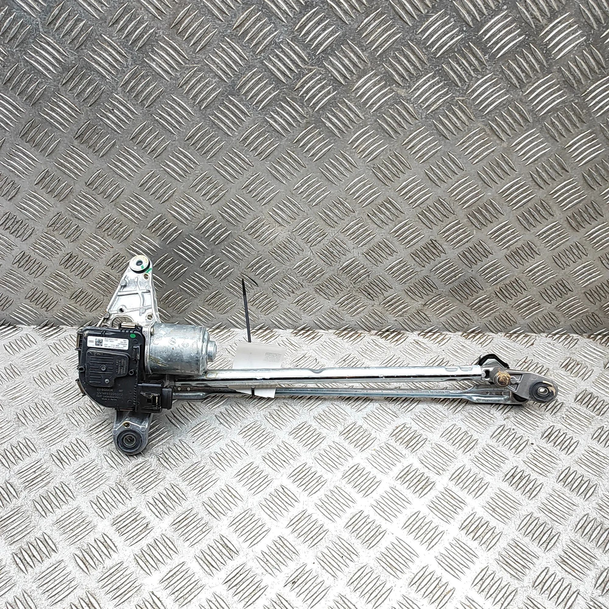 Audi Q3 (F3) Front Windshield Wiper Mechanism Front Windshield Wiper Mechanism — AUDI Q3 (F3)...