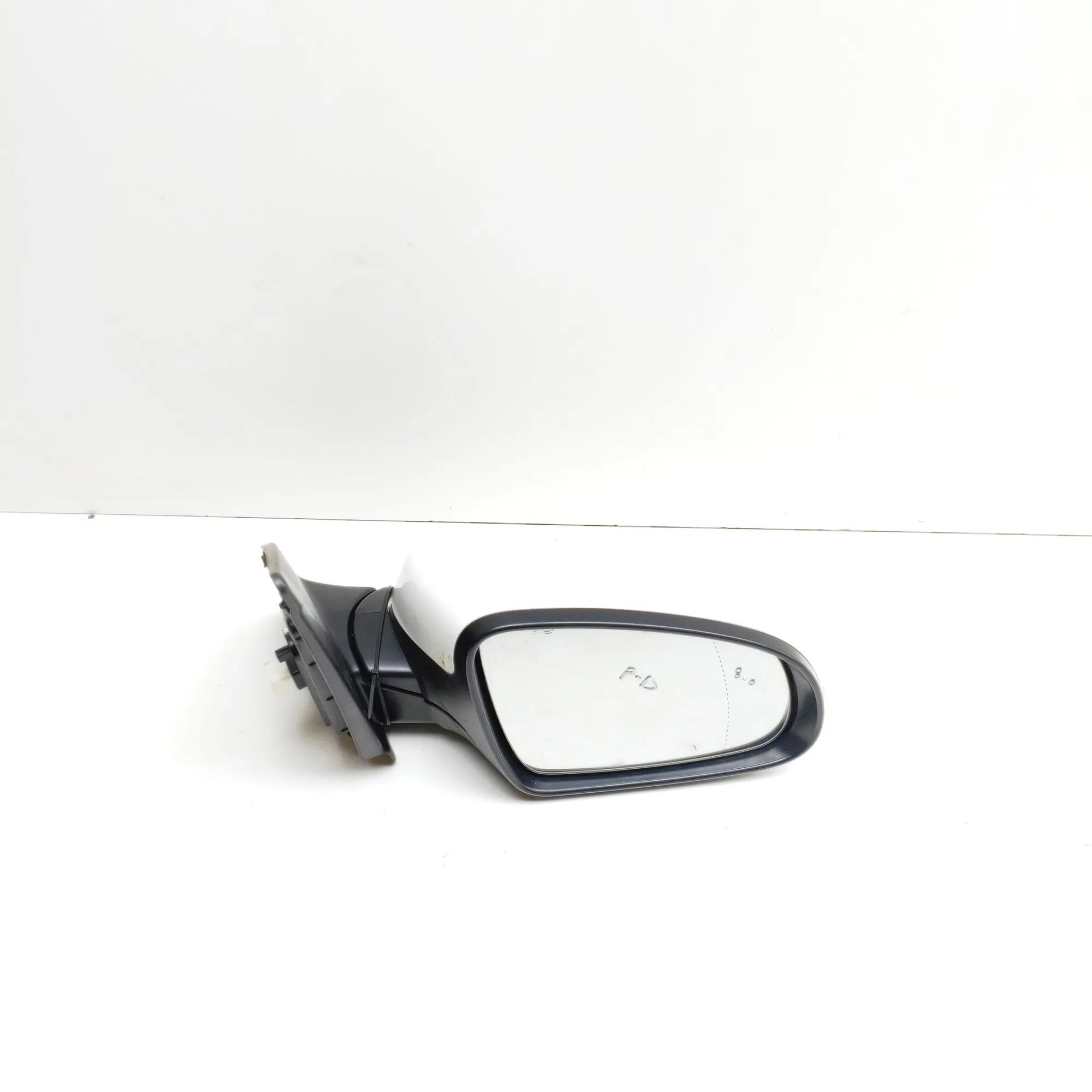 Hyundai Kona Right Side Wing Mirror Right Side Wing Mirror — HYUNDAI KONA (2017-PRE...