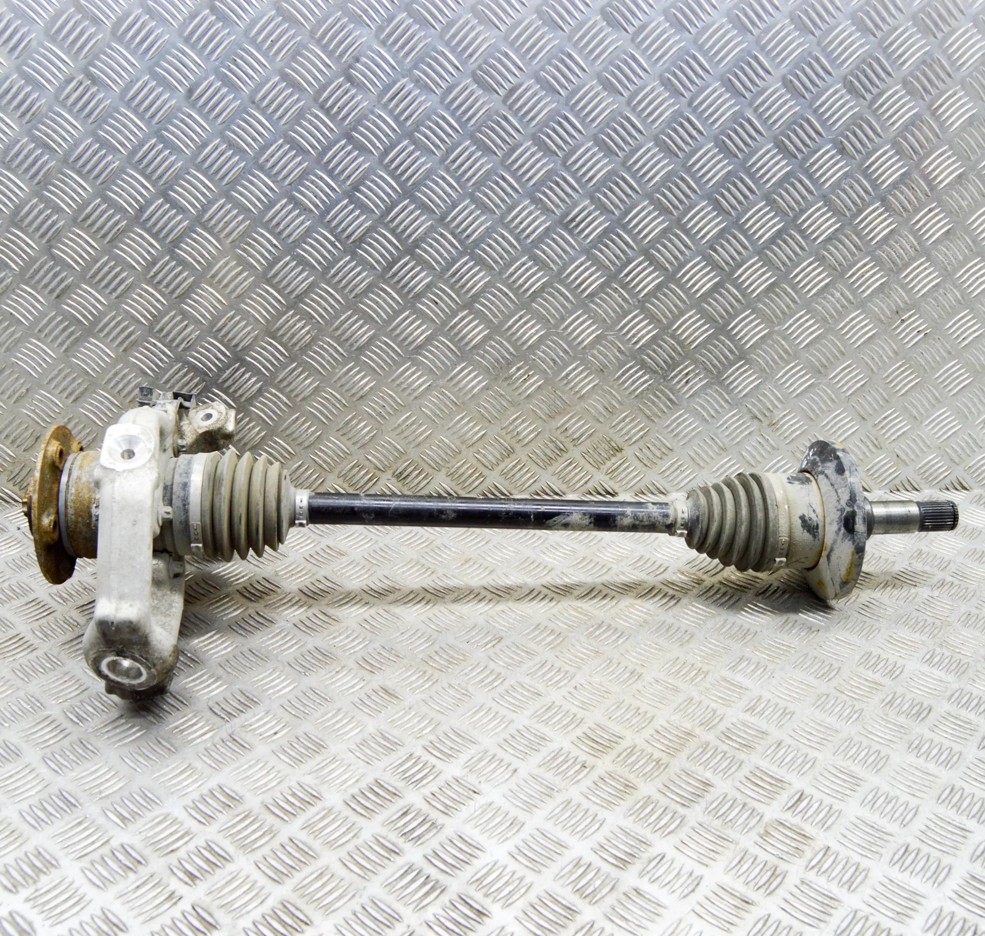 Mercedes-Benz GLS (X167) Rear Left Wheel Hub Spindle Rear Left Wheel Hub Spindle — MERCEDES BENZ GLS...