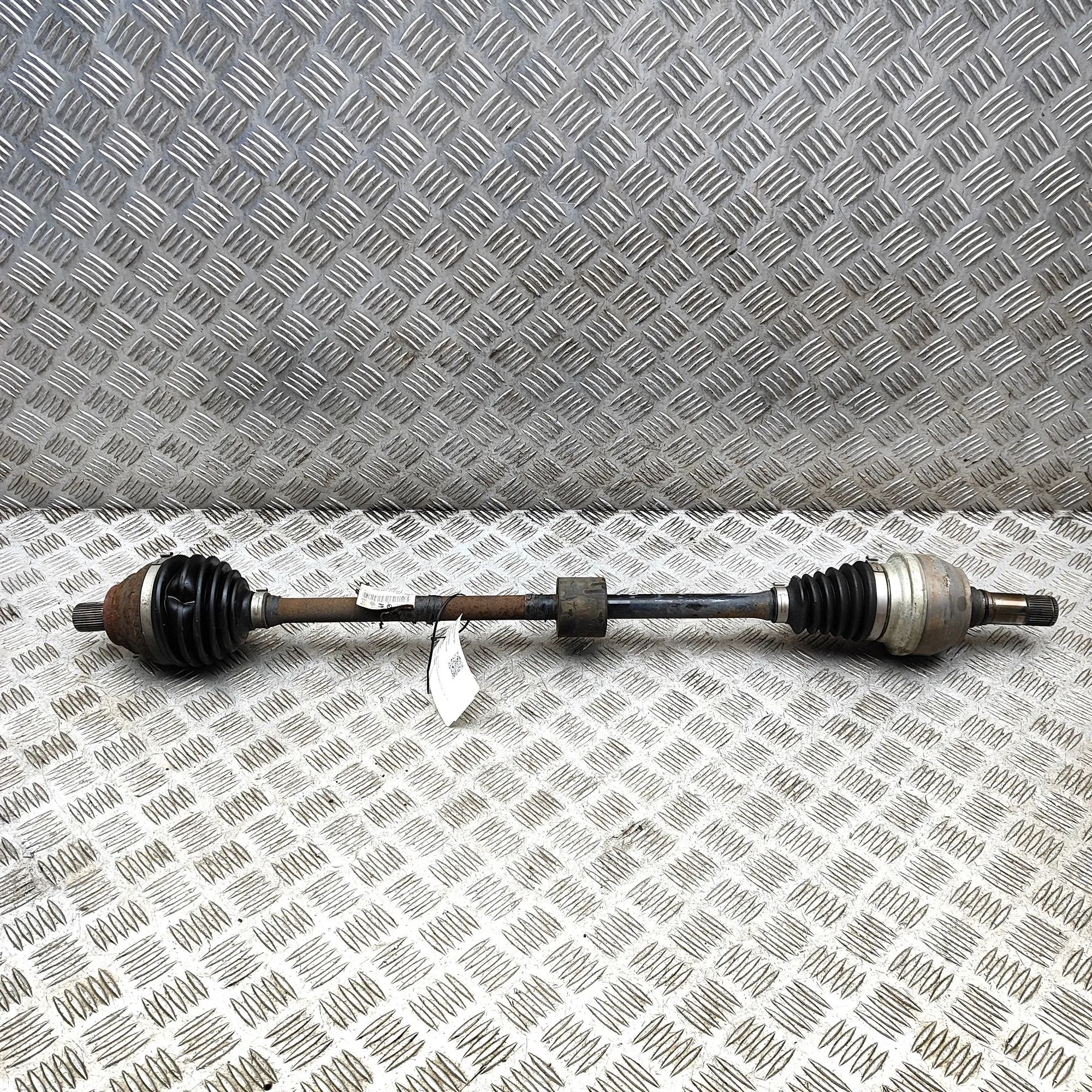Volkswagen Tiguan Front Right Driveshaft Front Right Driveshaft — VW TIGUAN (AD, BW) (20...