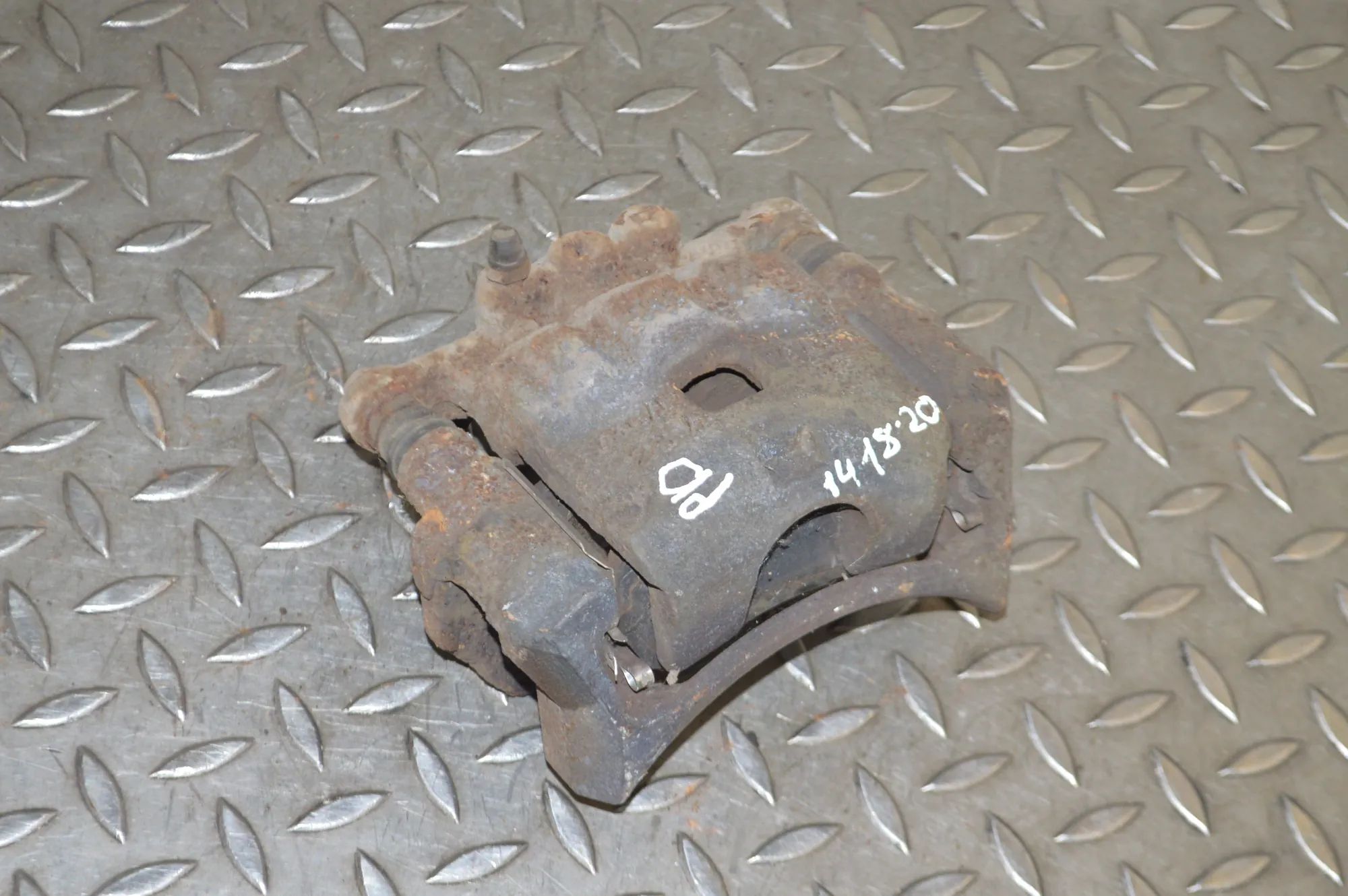 Ford Fiesta Brake caliper — front right Brake caliper — front right — FORD FIESTA (2008...