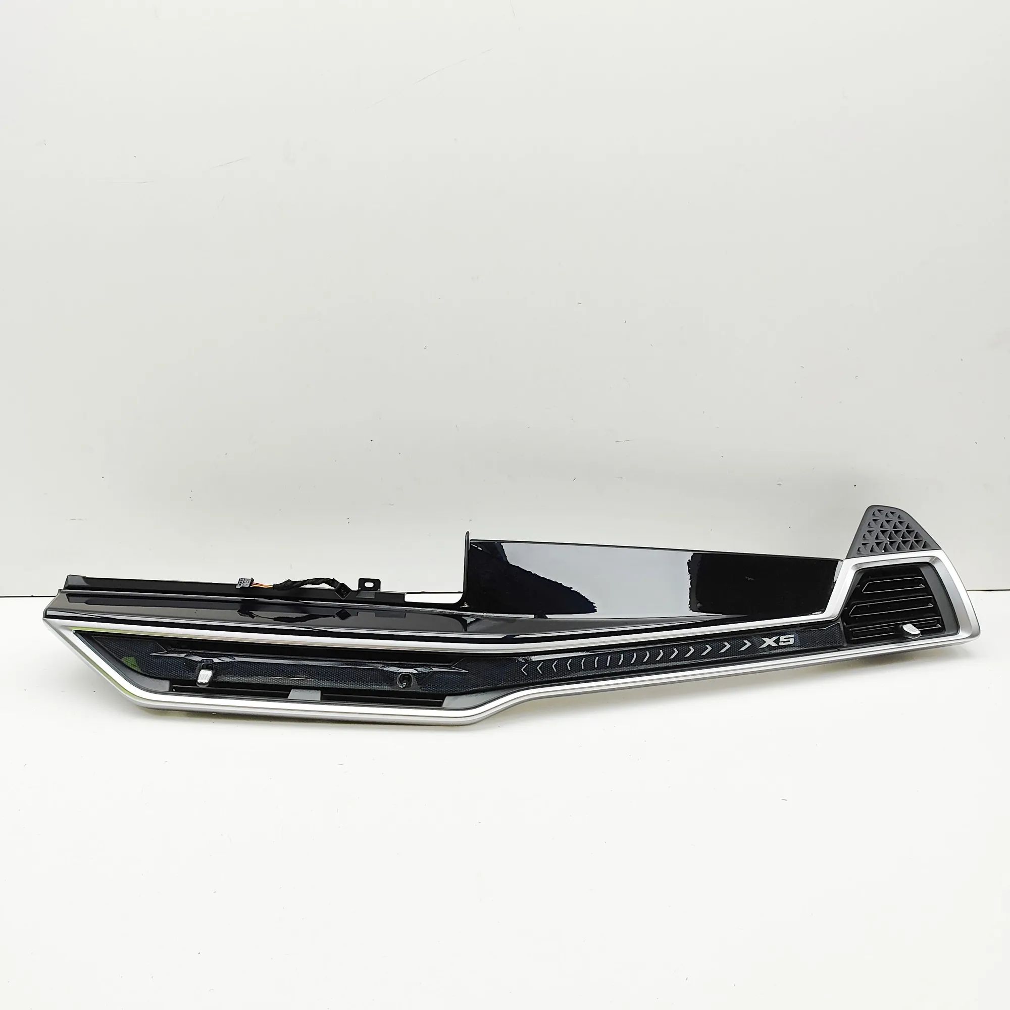 BMW X5 (G05) Dashboard Trim