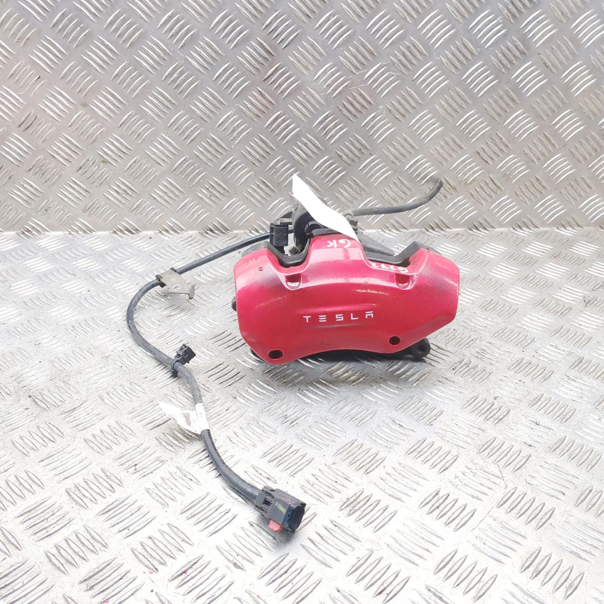 Tesla Model Y Brake caliper — rear left Brake caliper — rear left — TESLA MODEL Y (5YJY...