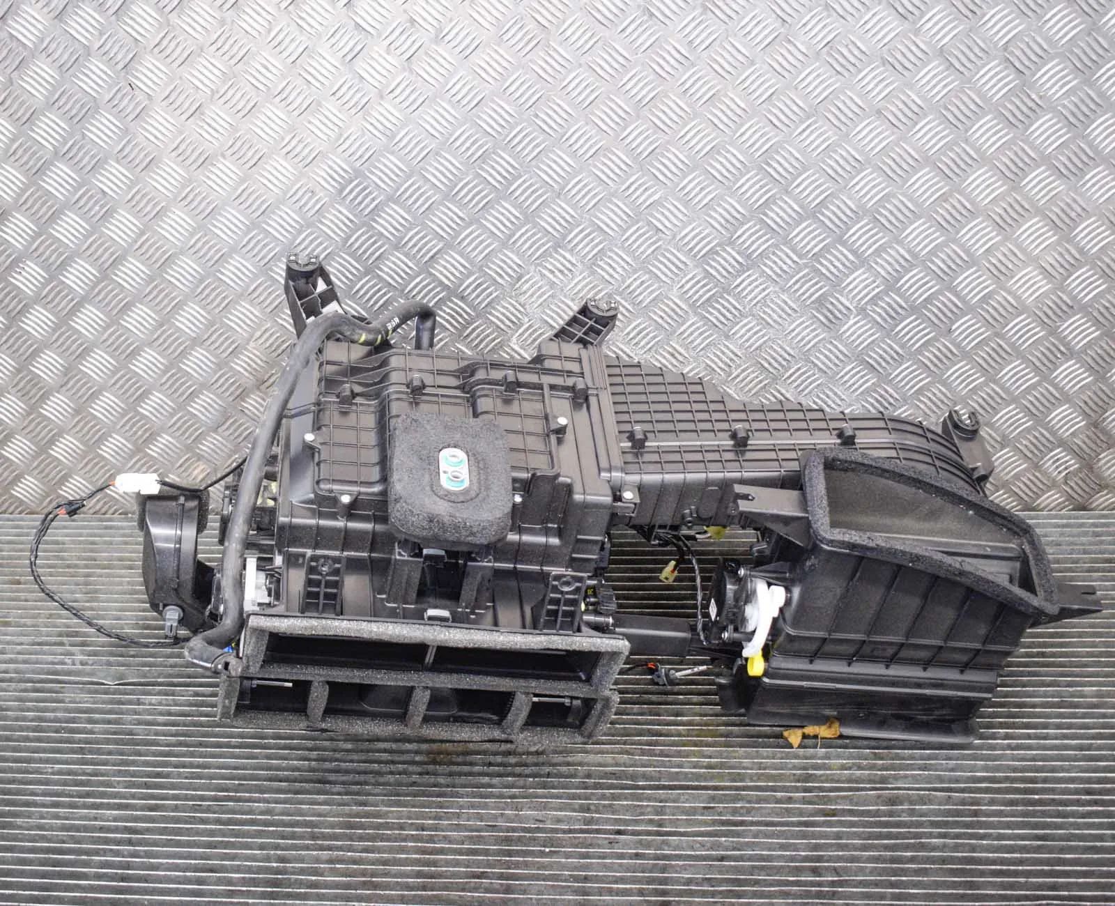 Tesla Model S Interior Heater Interior Heater — TESLA MODEL S (5YJS) (2012-PR...