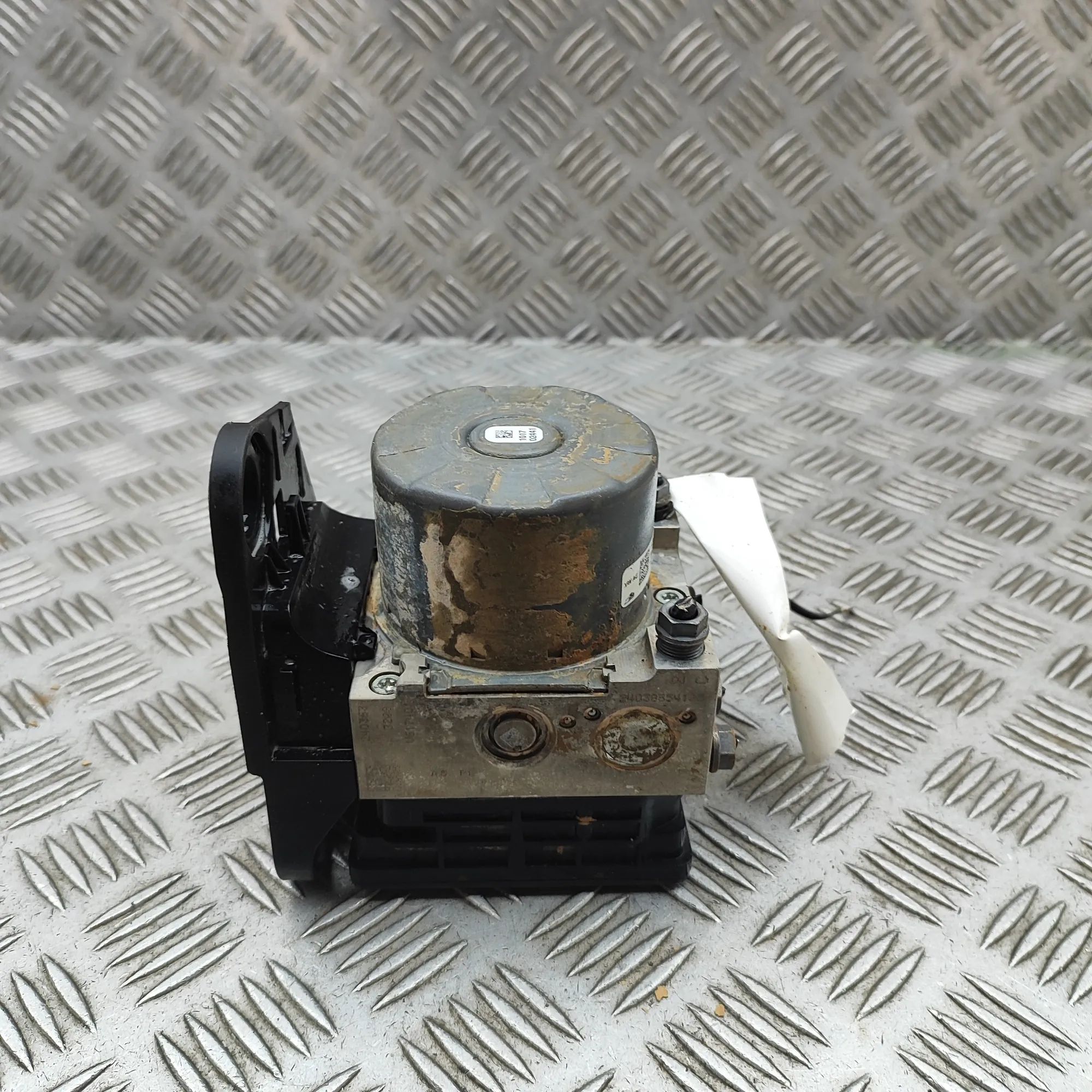 Audi Q3 (F3) ABS Hydraulipumppu ABS Pump — AUDI Q3 (F3) (2018-PRESENT) — 5QA614...