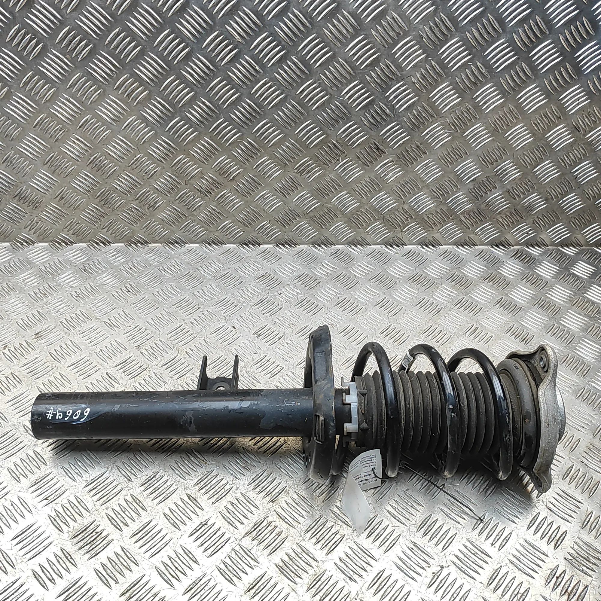 Mercedes-Benz GLA / EQA (H247) Shock absorber — front left Shock absorber — front left — MERCEDES BENZ GLA...