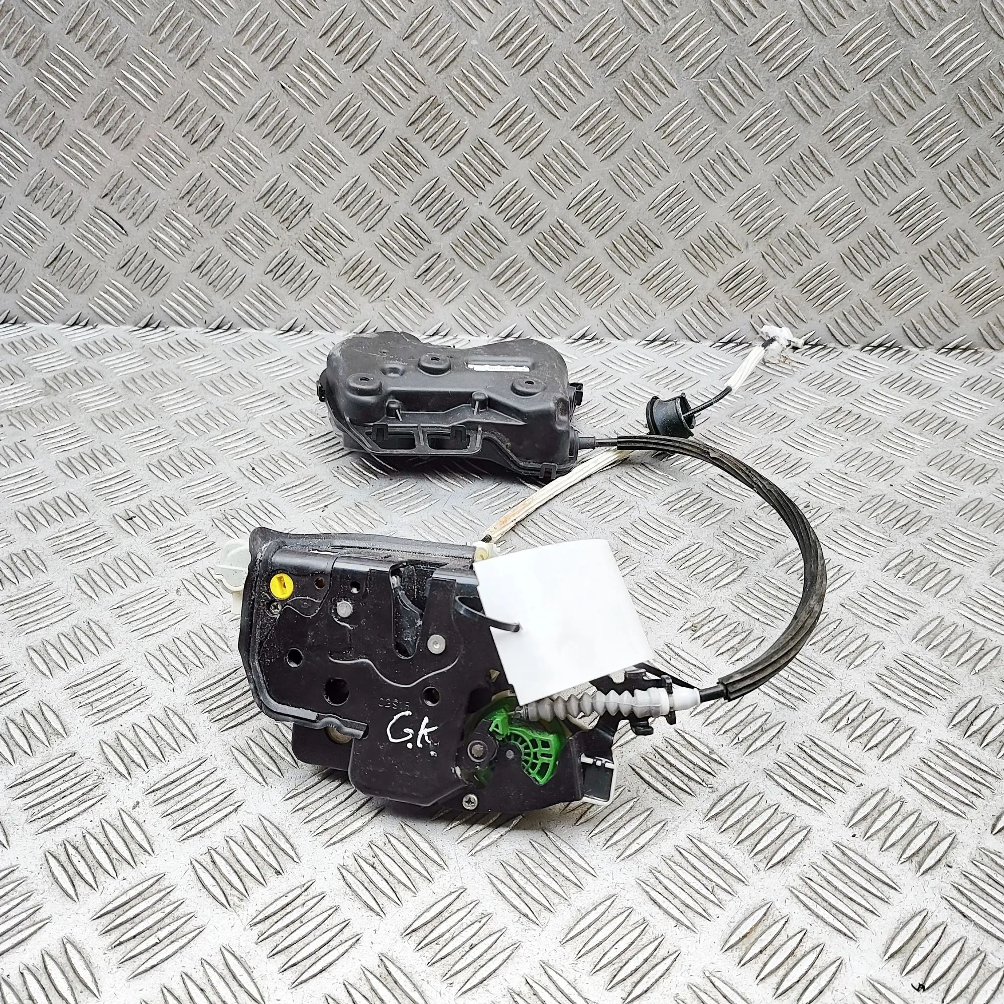 Porsche Panamera Door lock — rear left