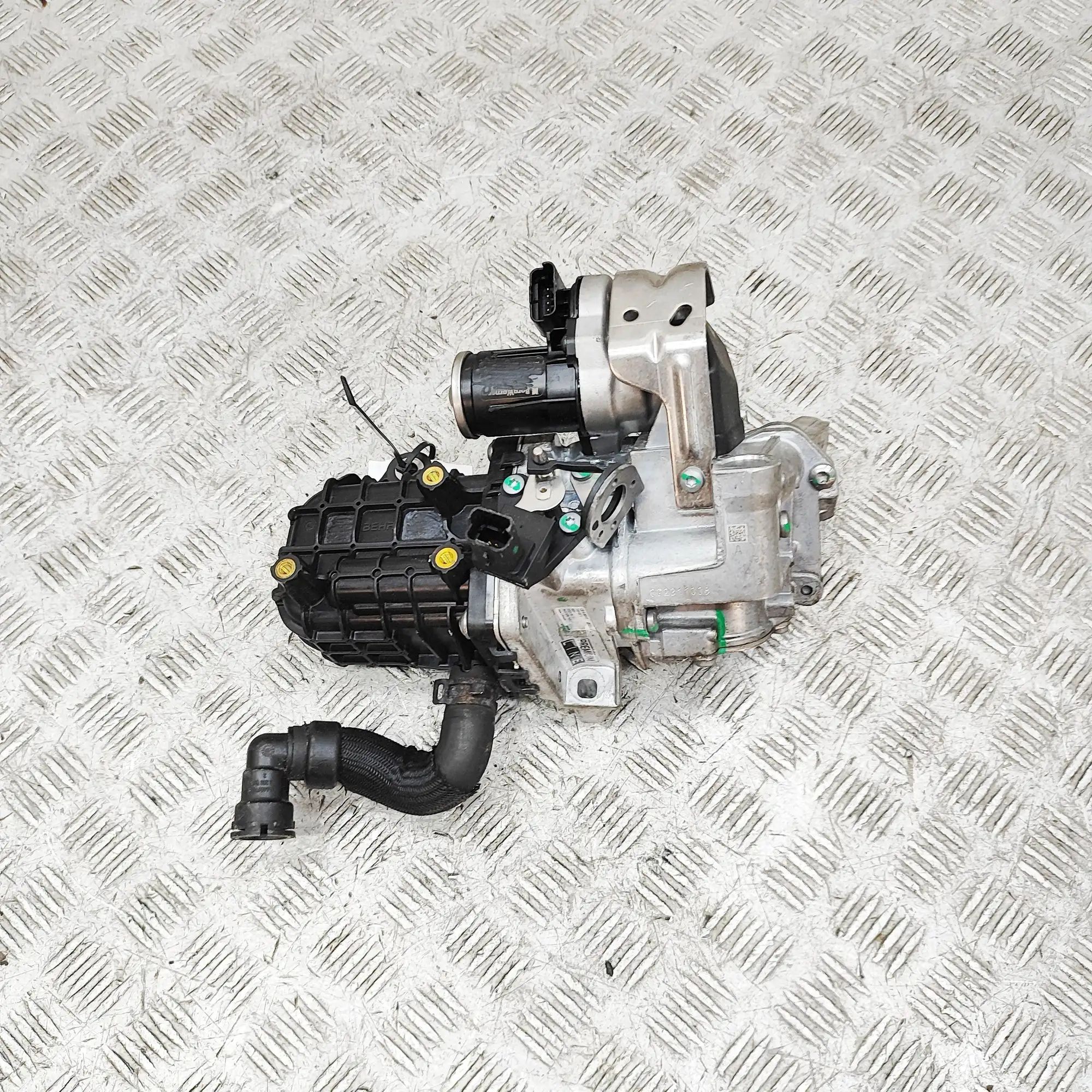 Peugeot 308 EGR Valve EGR valve — PEUGEOT 308 (T9) (2013-2021) — 8ME3...