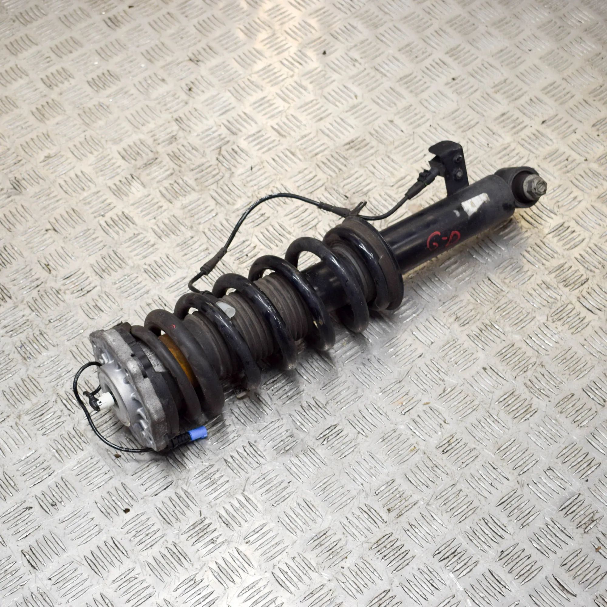 BMW X3 / iX3 (G01) Shock absorber — rear right