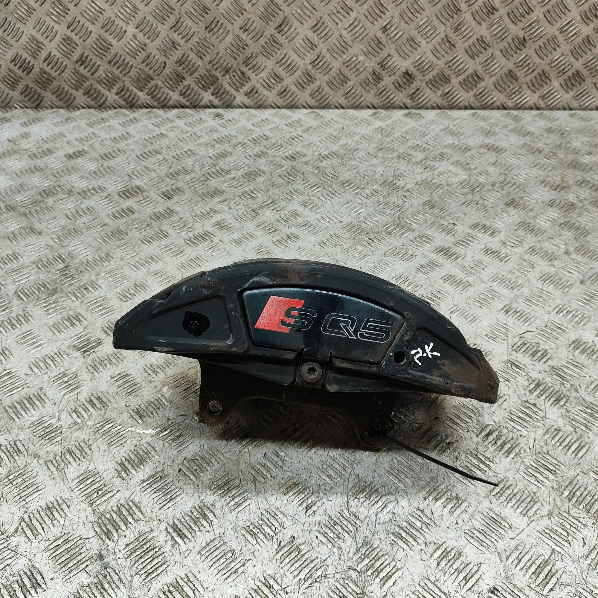 Audi Q5 (8R) Front Left Brake Caliper Front left brake caliper — AUDI Q5 (8R) (2008-2...