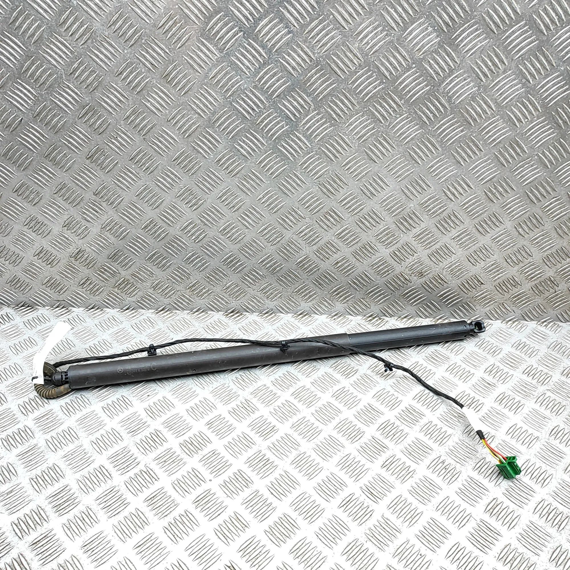 Mercedes-Benz GLE (W167) Right Side Tailgate Gas Strut Right Side Tailgate Gas Strut — MERCEDES BENZ G...