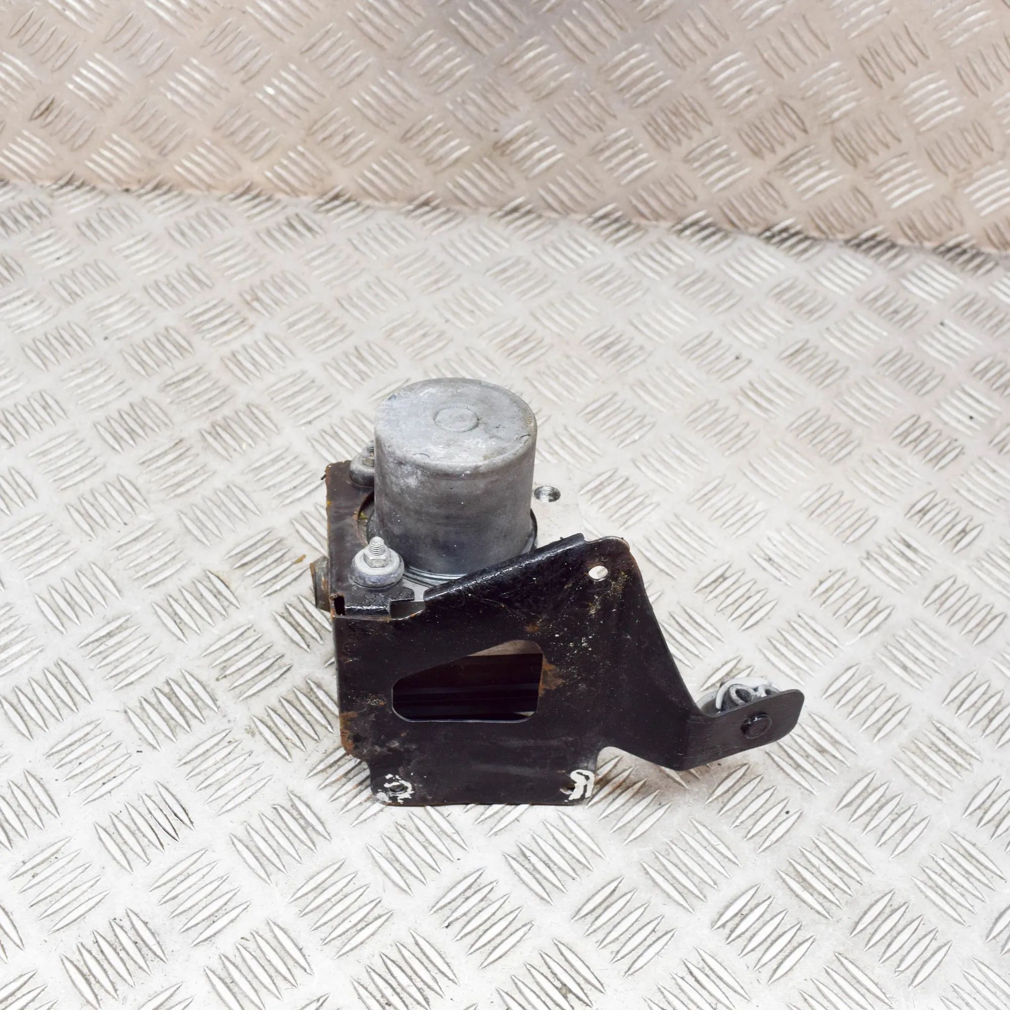 Maserati GranTurismo / GranCabrio ABS pump ABS Pump — MASERATI GRAN TURISMO I (M145) (2008...