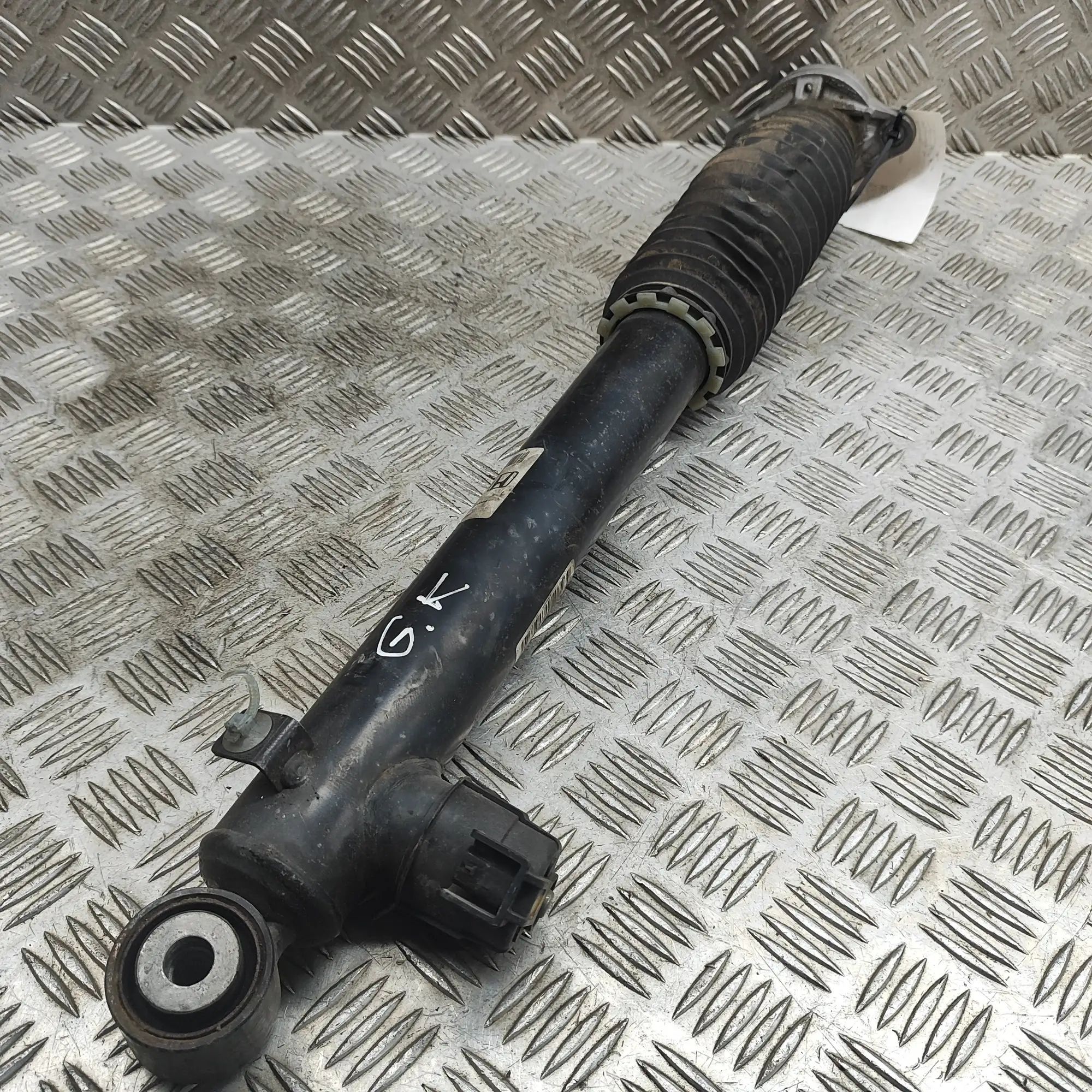 Honda Civic Rear Left Shock Absorber Rear Left Shock Absorber — HONDA CIVIC (FC, FK)...