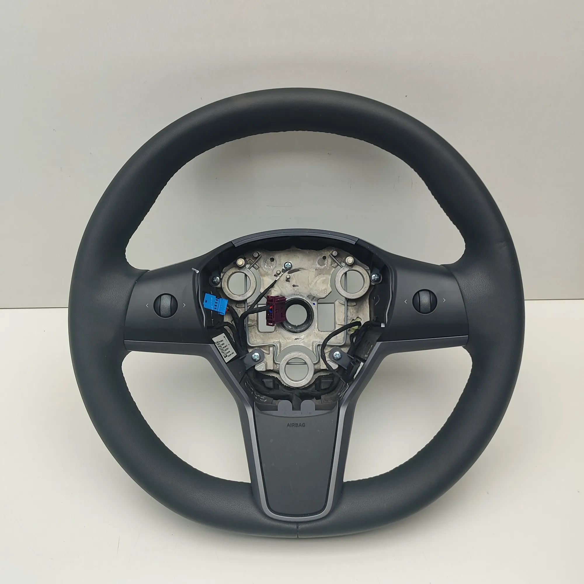 Tesla Model Y steering wheel Steering Wheel — TESLA MODEL Y (5YJY) (2019-PRE...