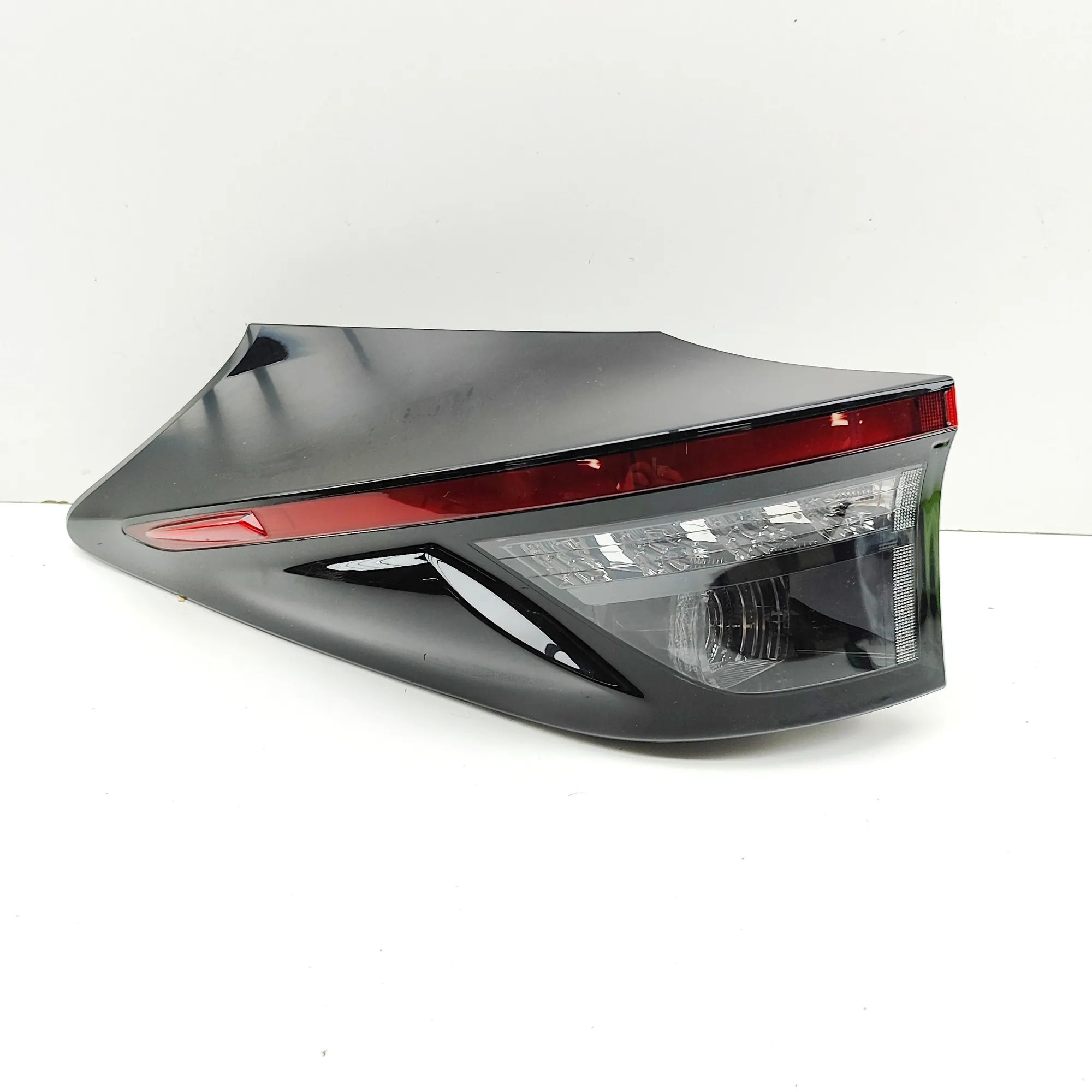 Toyota Yaris Rear Left Tail Light Rear Left Tail Light — TOYOTA YARIS (CROSS MXP_...