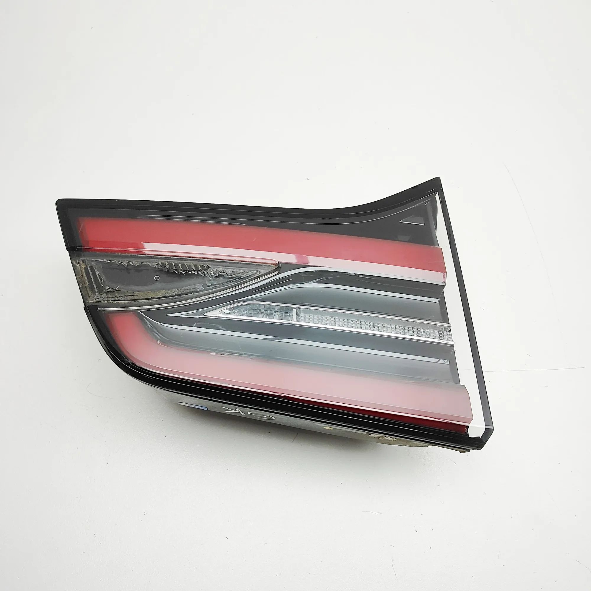 Tesla Model X Left Side Tailgate Tail Light Left Side Tailgate Tail Light — TESLA MODEL X (...