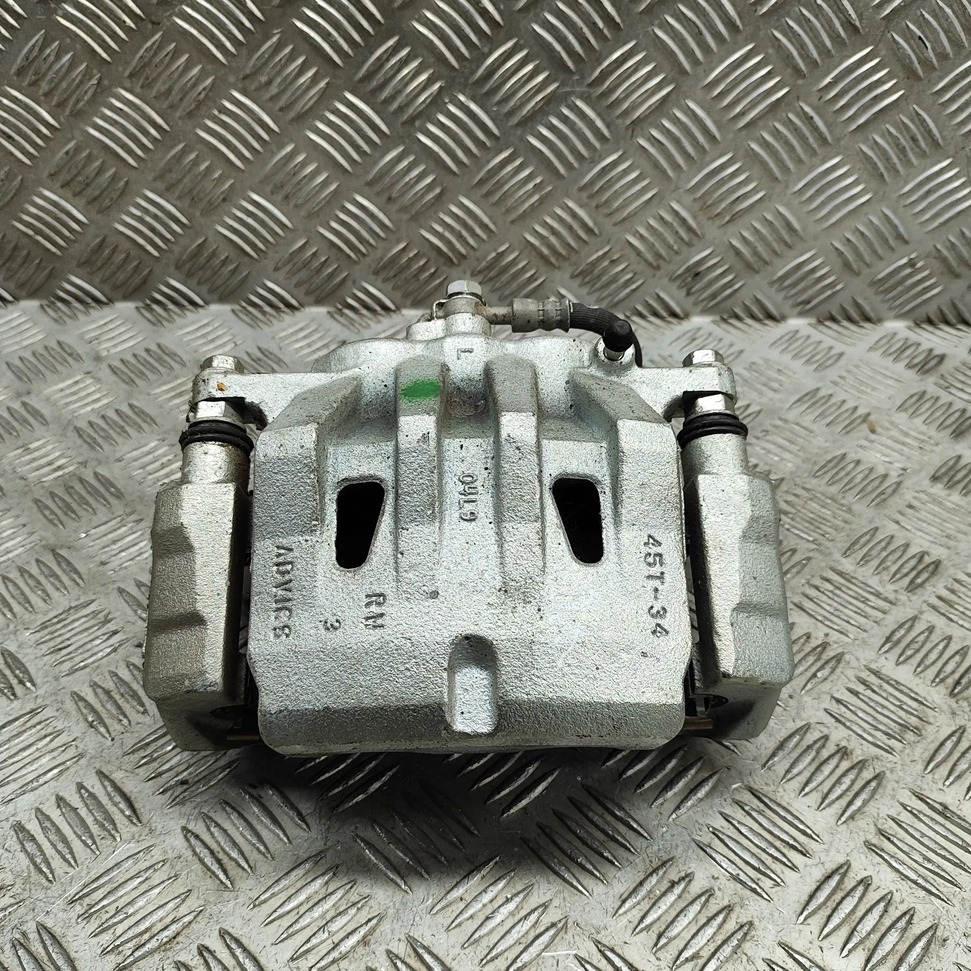Toyota Sienna Front Left Brake Caliper Front left brake caliper — TOYOTA SIENNA (_L4_)...