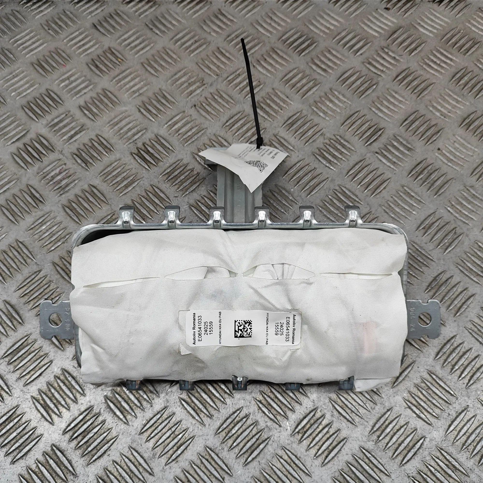 Hyundai Tucson Dashboard Safety Bag SRS Dashboard Safety Bag SRS — HYUNDAI TUCSON (NX4E...
