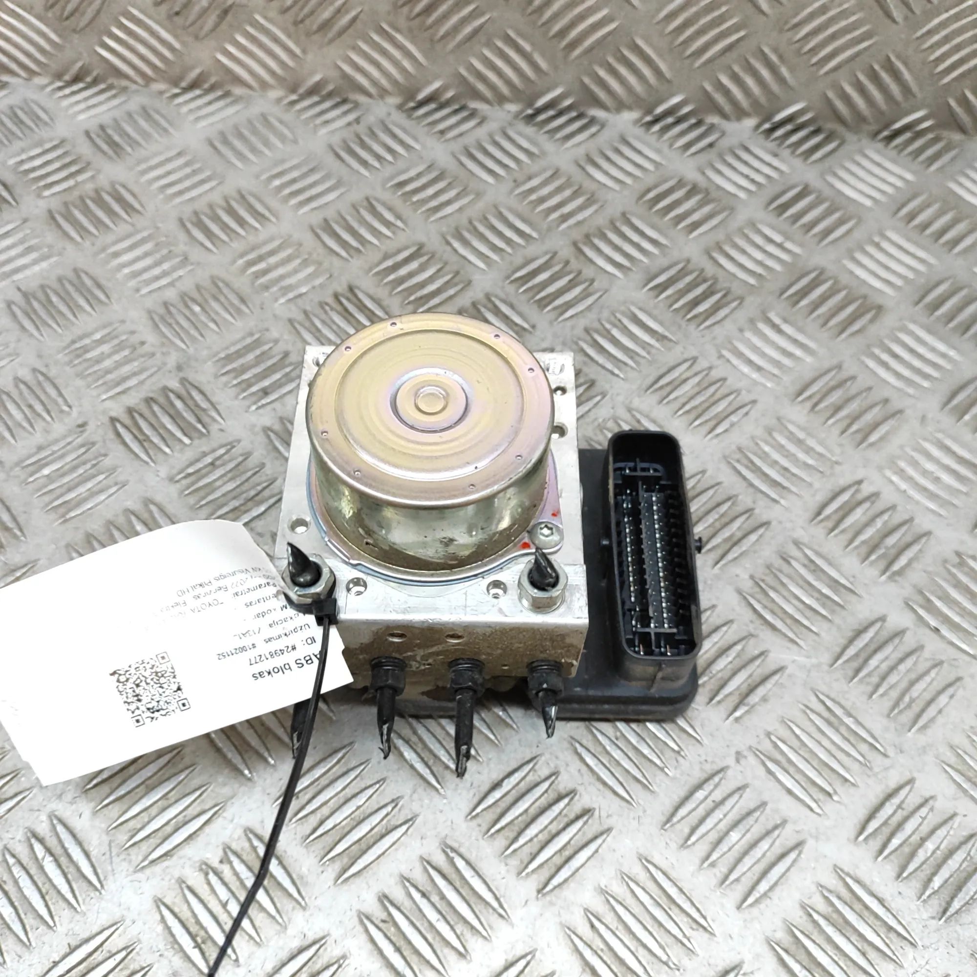 Toyota RAV4 (XA50) ABS hydraulic pump