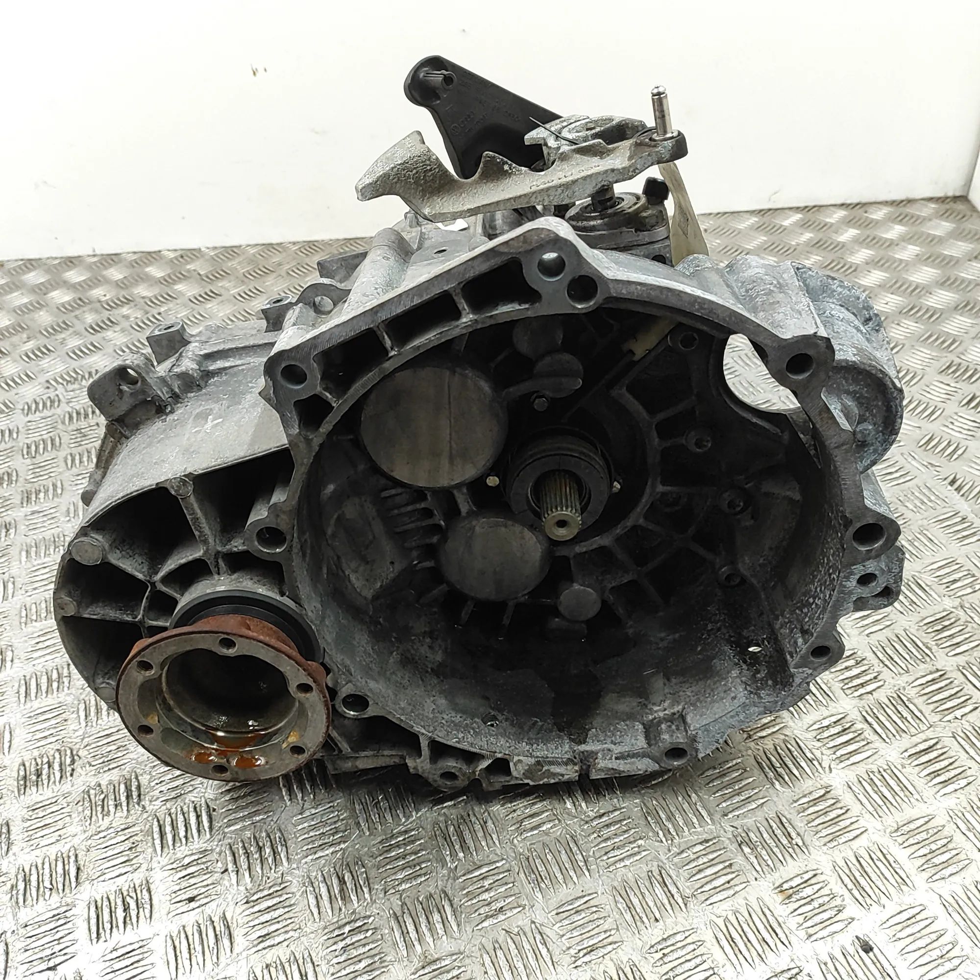 Volkswagen Passat (B8) Gearbox Gearbox — VW PASSAT B8 (3G) / ALLTRACK (2014-20...