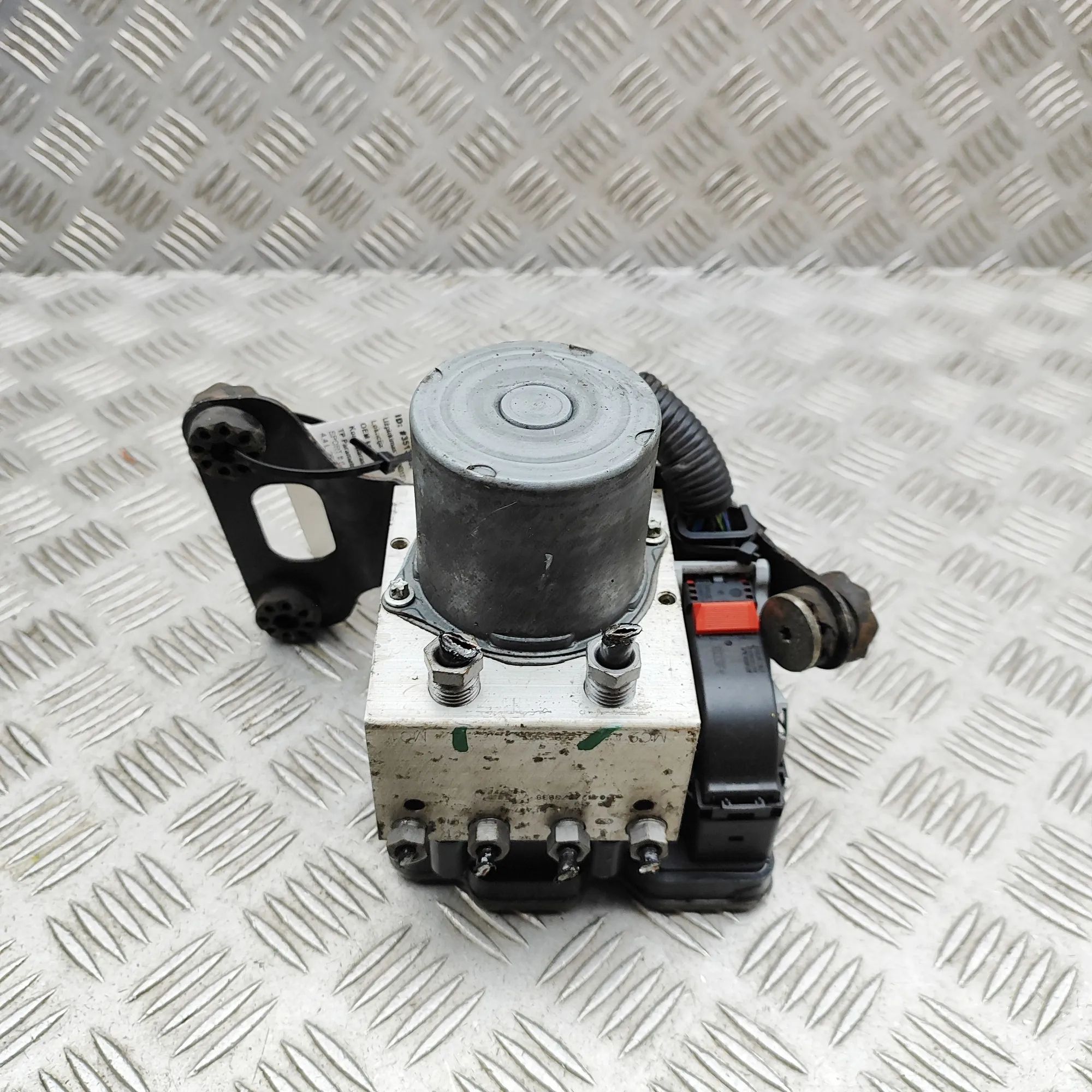 Land Rover Range Rover Sport (L494) ABS Hydraulipumppu ABS Pump — LAND ROVER RANGE ROVER SPORT (L494) ...