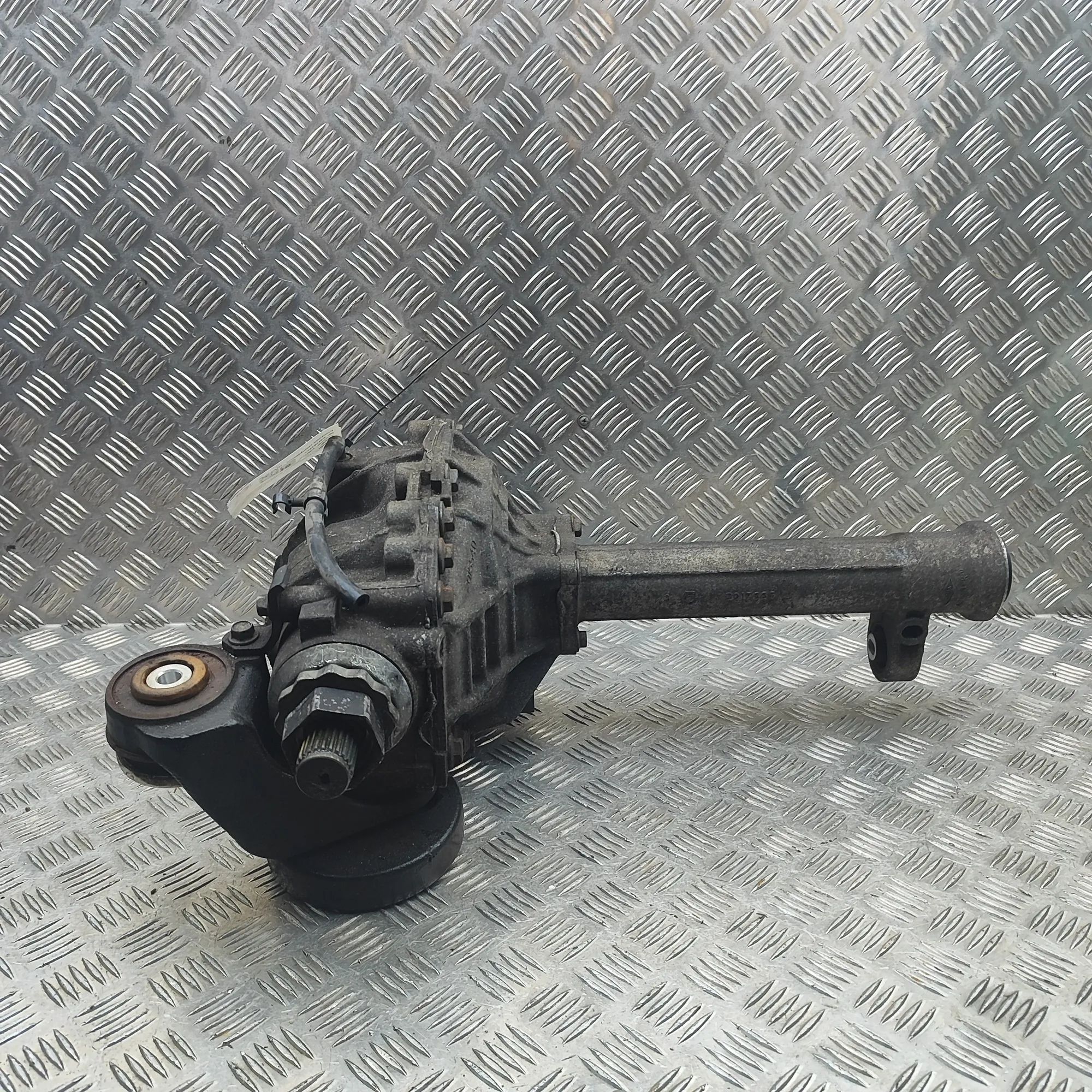 Land Rover Discovery etutasauspyörästö Front differential — LAND ROVER DISCOVERY (V L4...