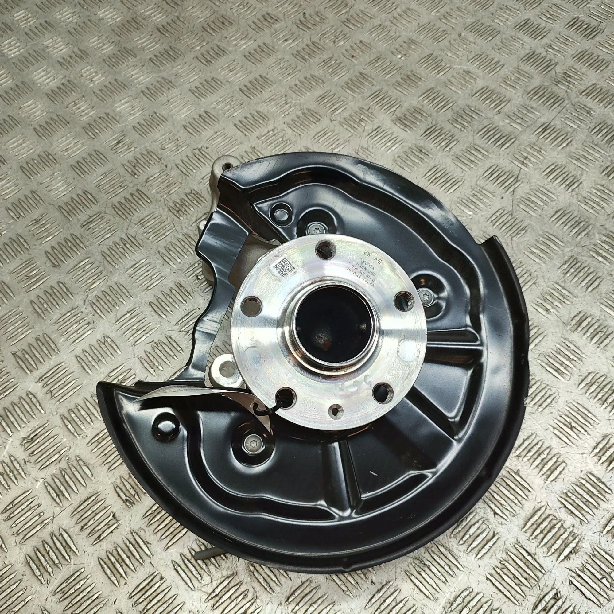 Volkswagen Tayron Rear Right Wheel Hub Rear Right Wheel Hub — VW TAYRON (R41) (2024-PR...