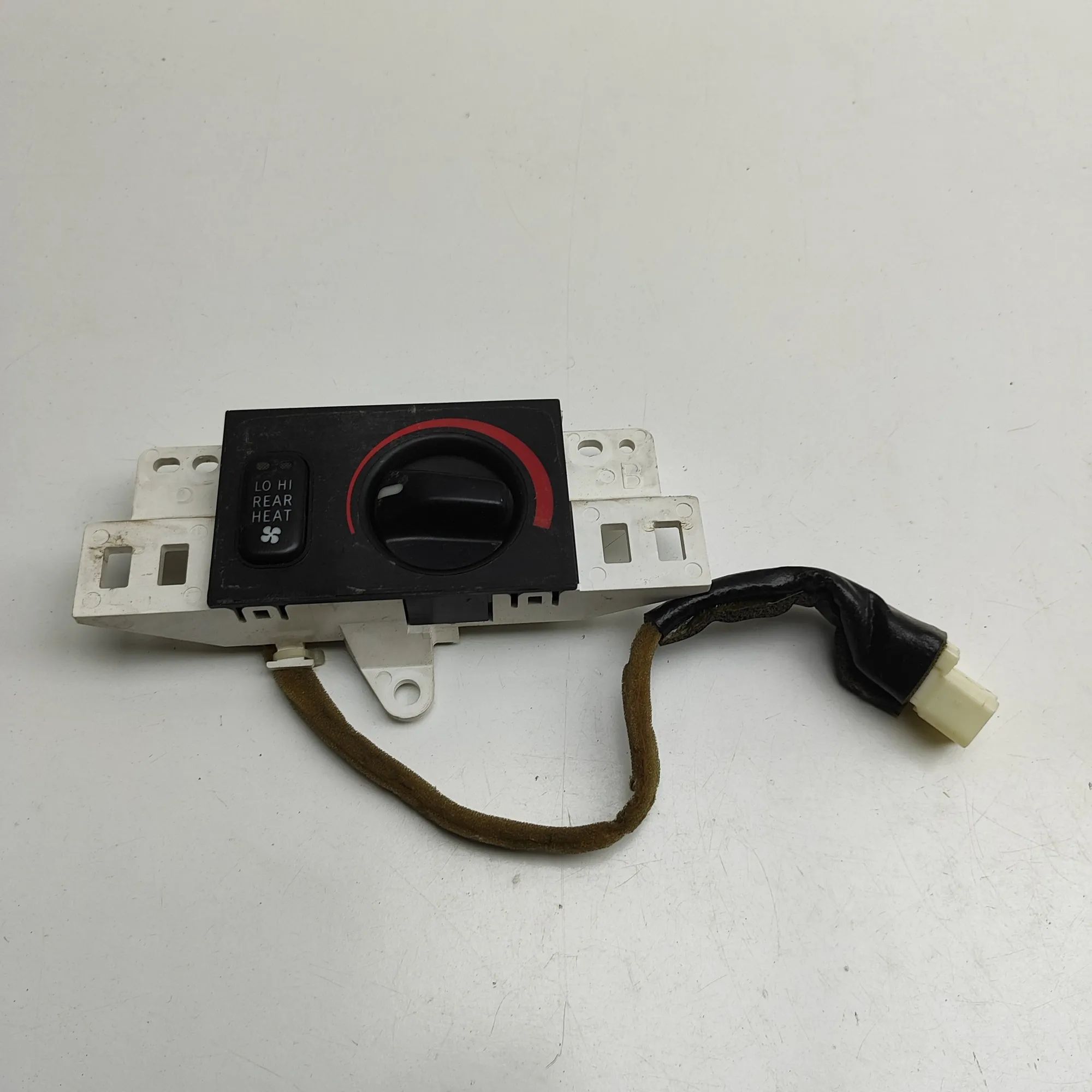Toyota Land Cruiser 100 Climate control unit Climate control unit — TOYOTA LAND CRUISER 100 ...
