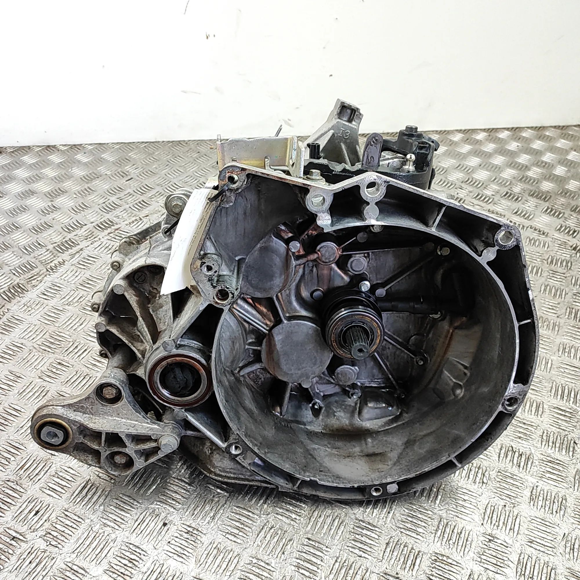 Ford Focus Gearbox Gearbox — FORD FOCUS (2010-2018) — CV6R-7002-PF...