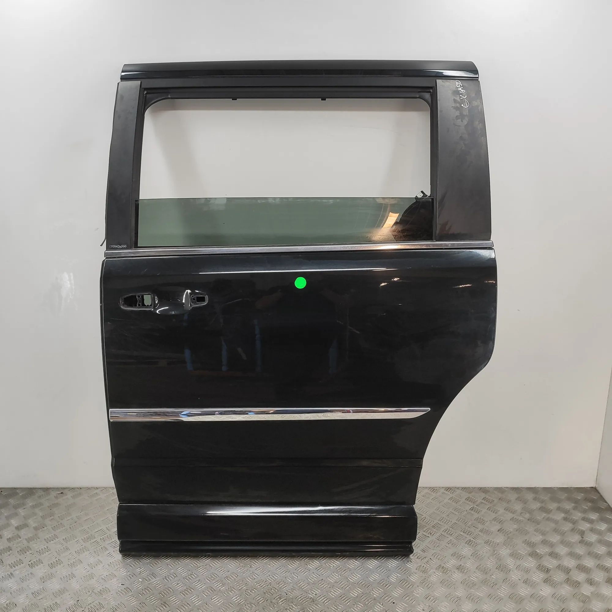 Chrysler Grand Voyager / Town & Country Door — rear left Door — rear left — CHRYSLER GRAND (VOYAGER V RT...