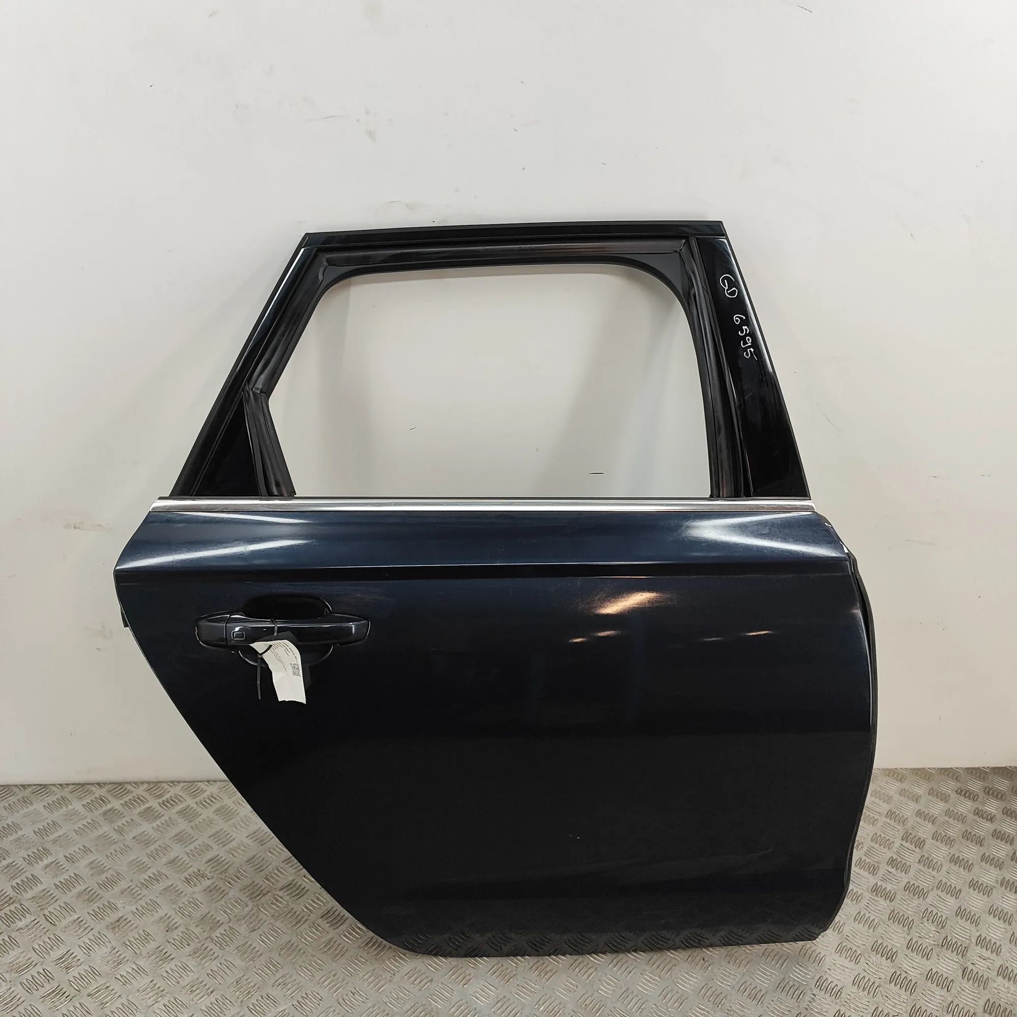 Audi A6 (C7) Door — rear right Door — rear right — AUDI A6 (C7, 4G) (2010-2018...