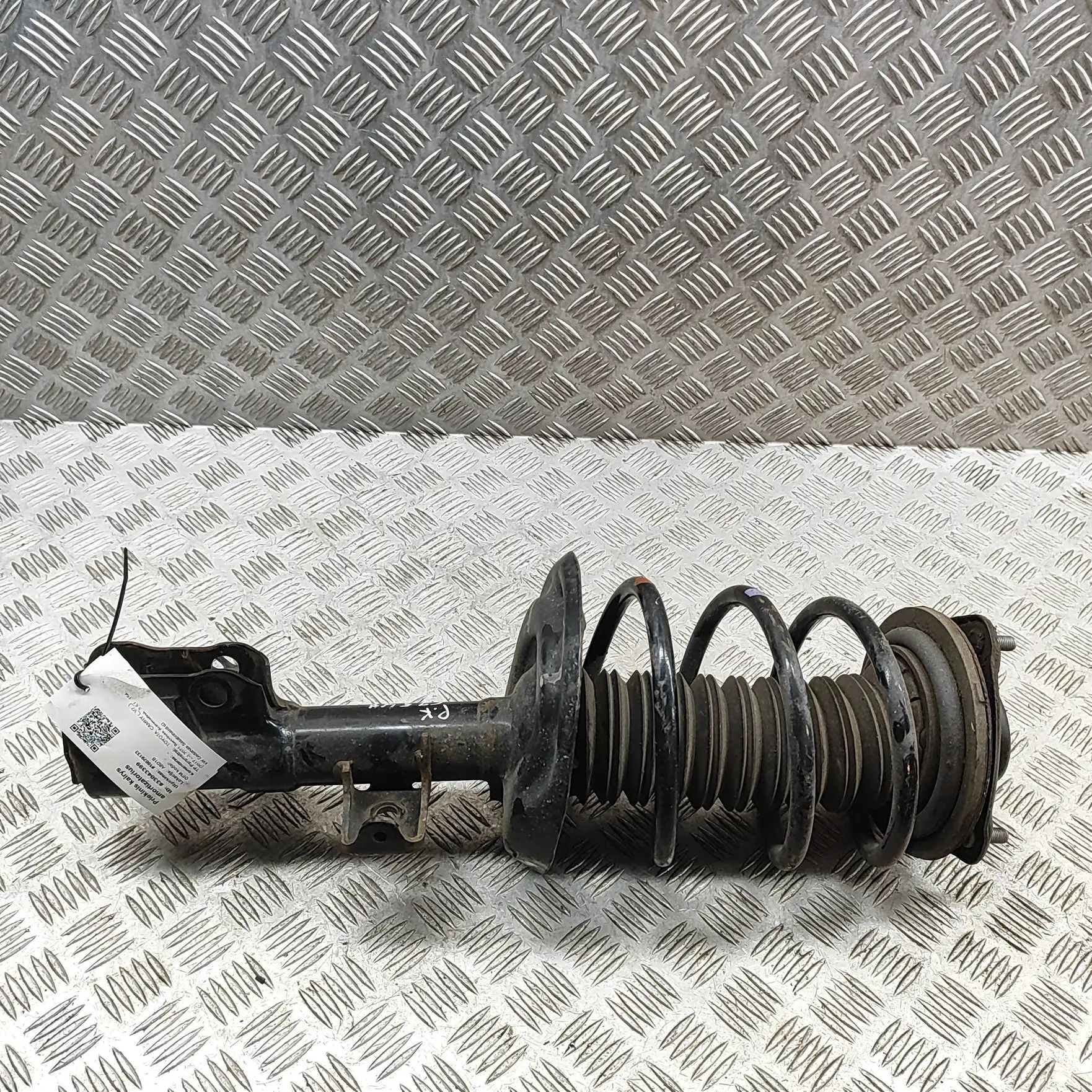 Toyota Camry Shock absorber — front left Shock absorber — front left — TOYOTA CAMRY (_V7...