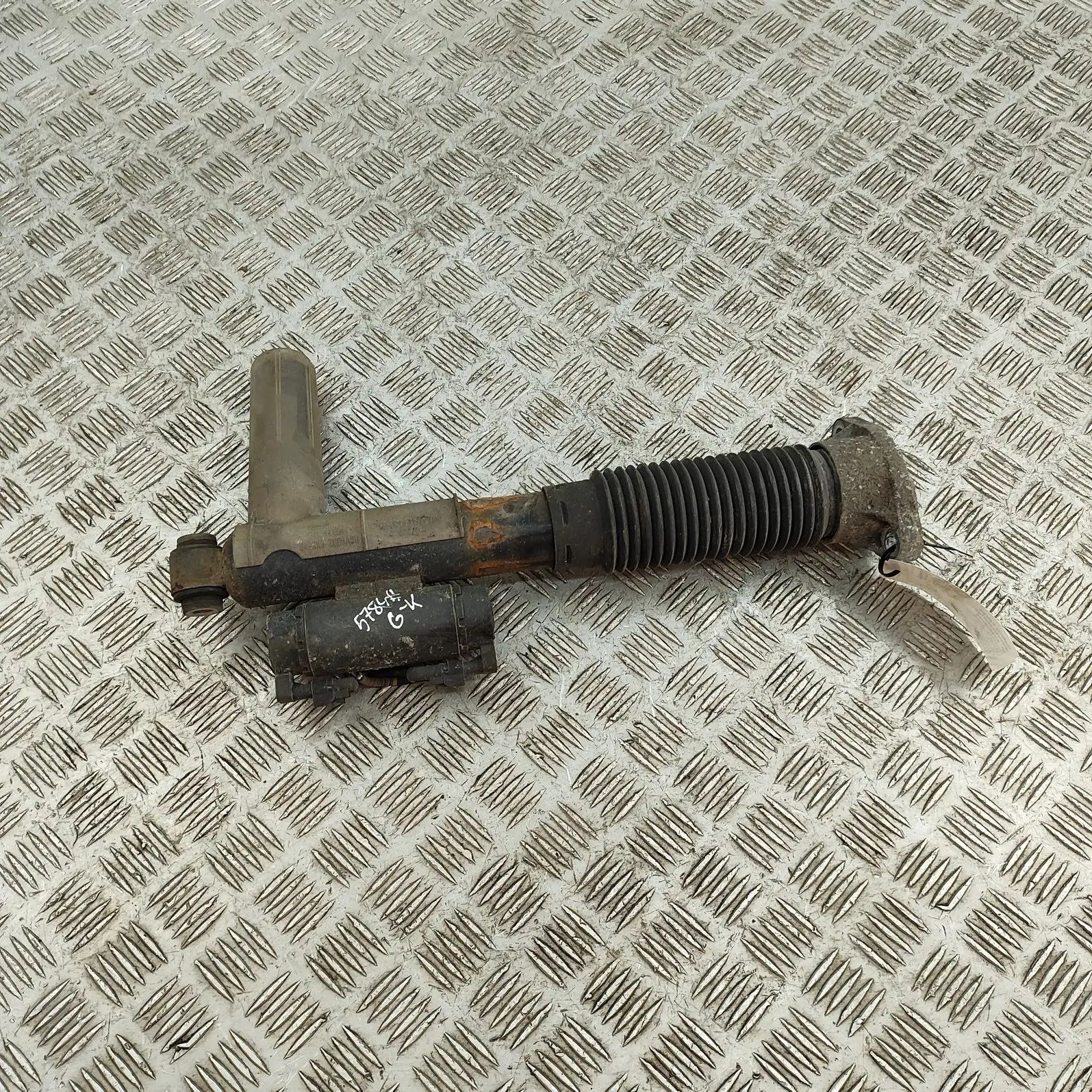 Mercedes-Benz A (W176) Rear Left Shock Absorber Rear Left Shock Absorber — MERCEDES BENZ E-CLAS...