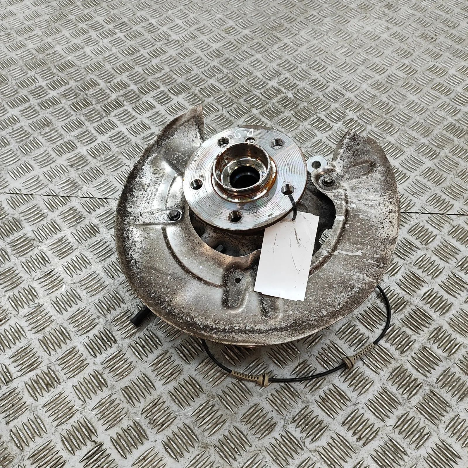 BMW iX (I20) Rear Right Wheel Hub Rear Right Wheel Hub — BMW IX (I20) (2021-PRESE...