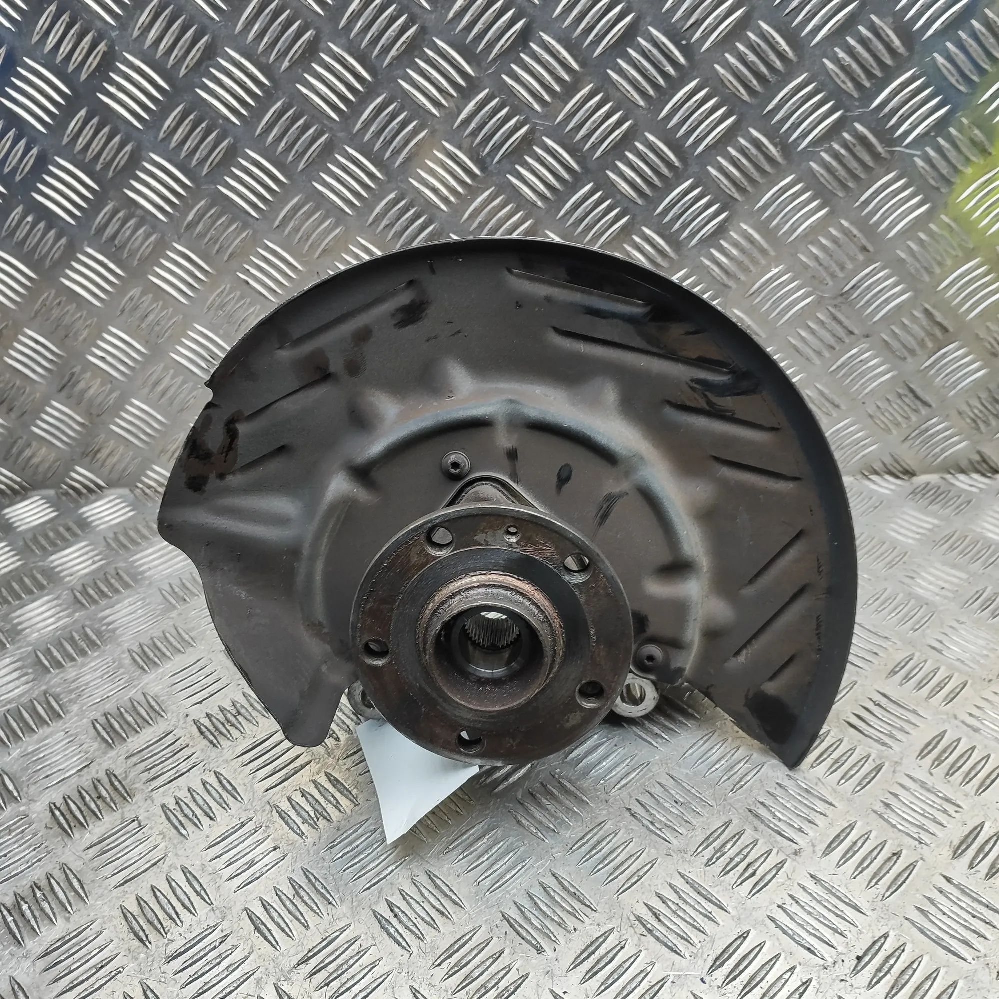 Volkswagen Golf 8 Front Right Wheel Hub Front Right Wheel Hub — VW GOLF (VIII CD1) (202...