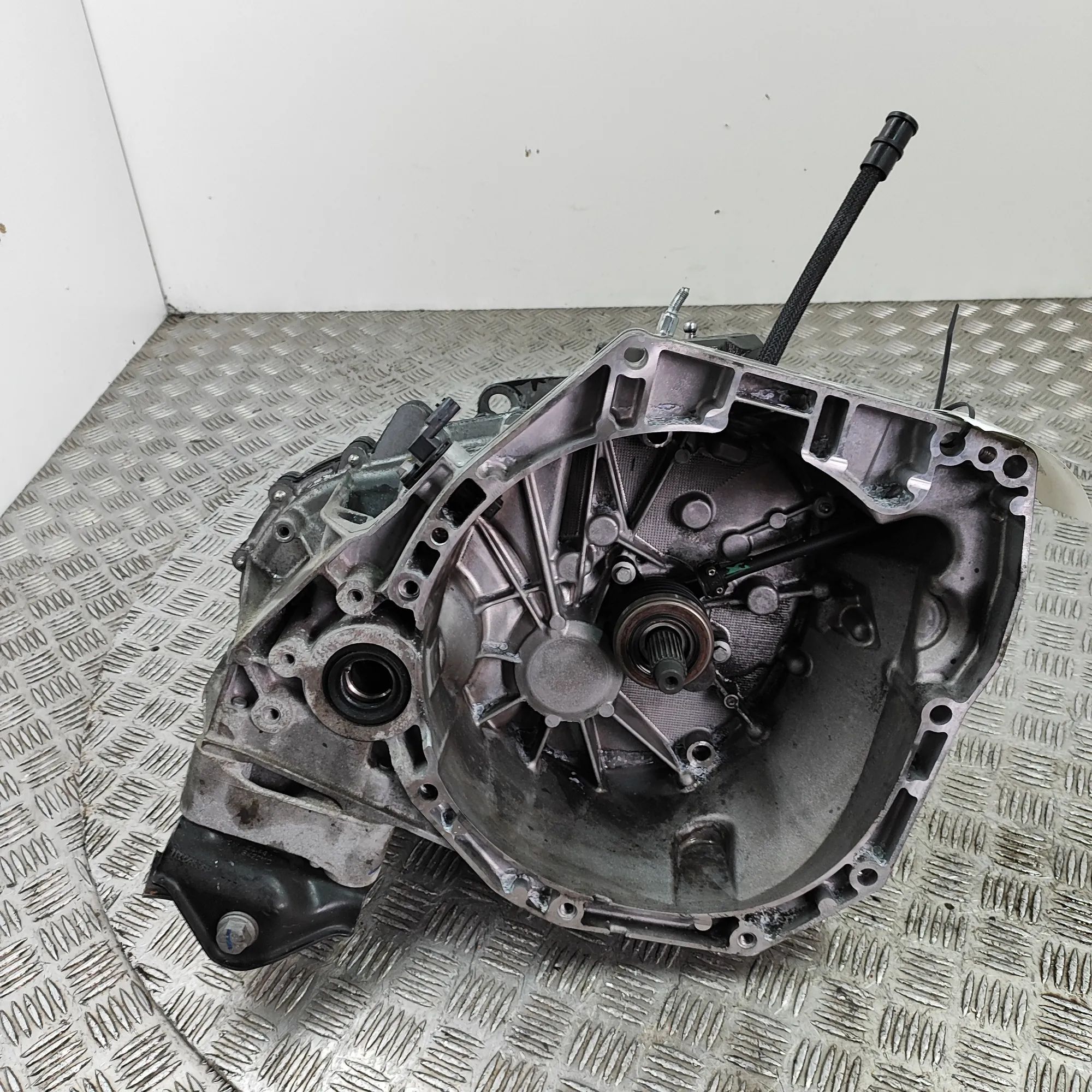 Nissan Juke Gearbox Gearbox — NISSAN JUKE (F16) (2019-PRESENT) — 32...