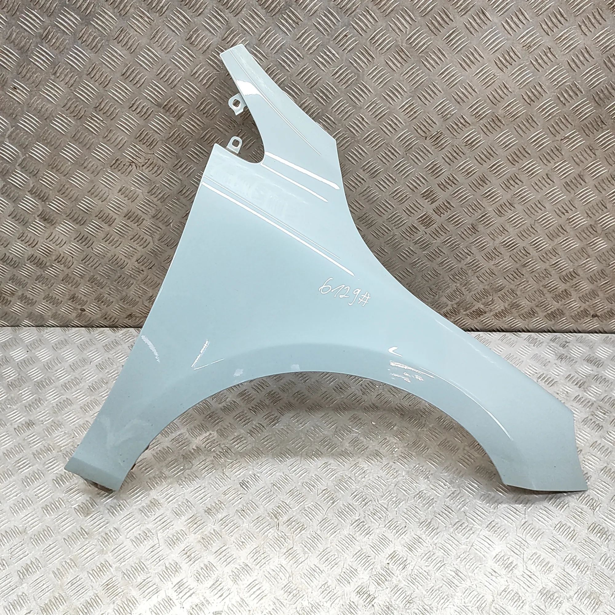 Volvo V40 Front Right Fender Front Right Fender — VOLVO V40 (2012-2019) — 31...