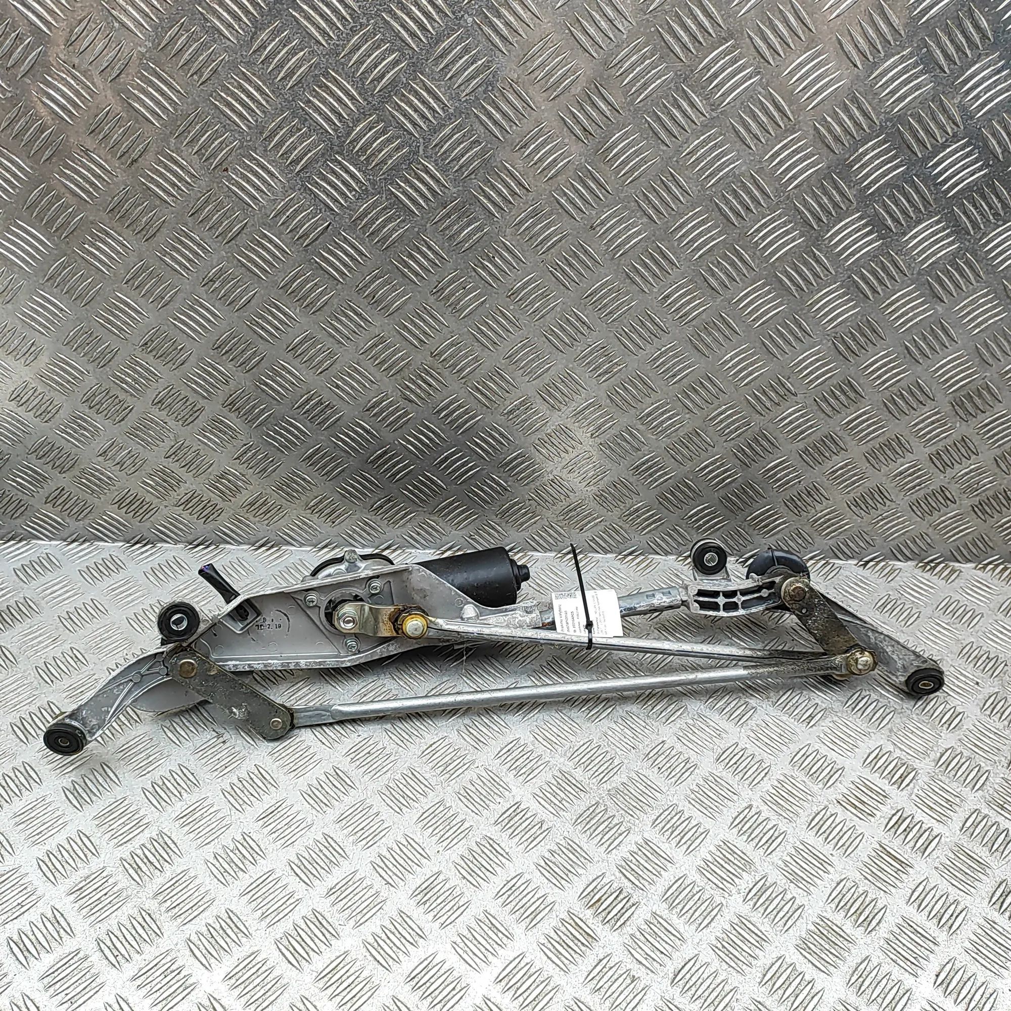 Nissan GT-R Front Windshield Wiper Mechanism Front Windshield Wiper Mechanism — NISSAN GT-R ...