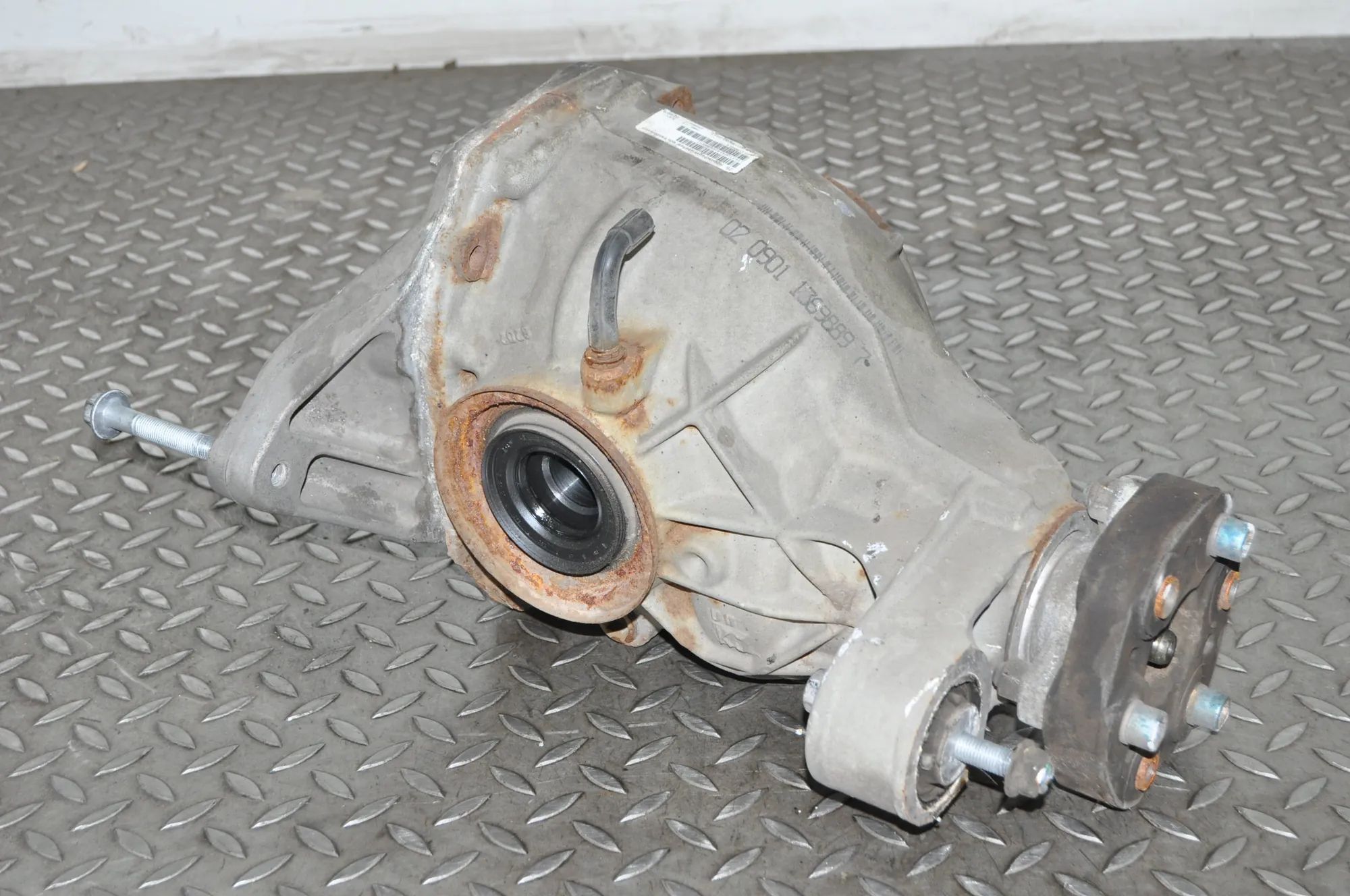 Mercedes-Benz A (W169) rear differential Rear differential — MERCEDES BENZ ML-CLASS (W16...