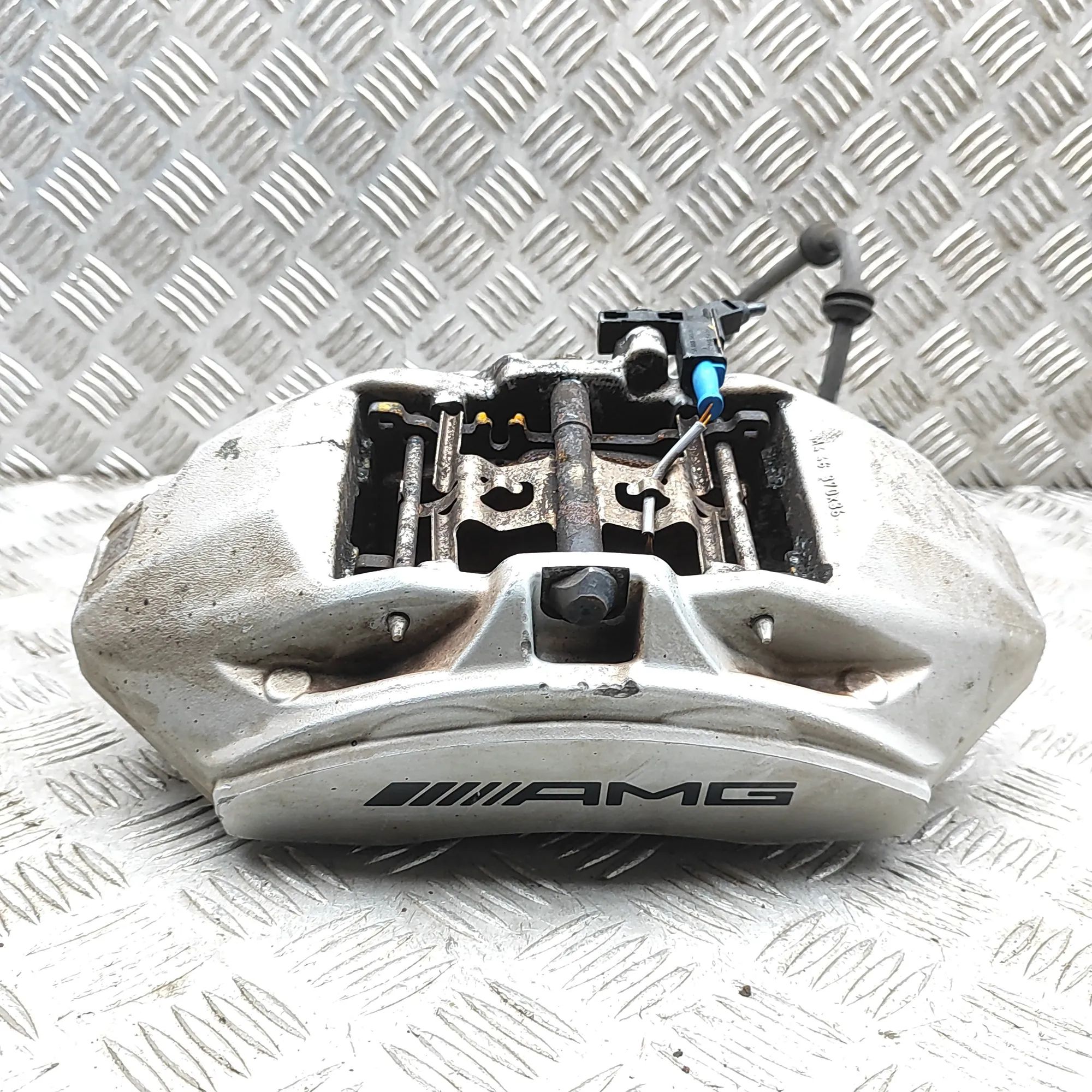 Mercedes-Benz A (W177) Brake caliper — front right Brake caliper — front right — MERCEDES BENZ E-C...