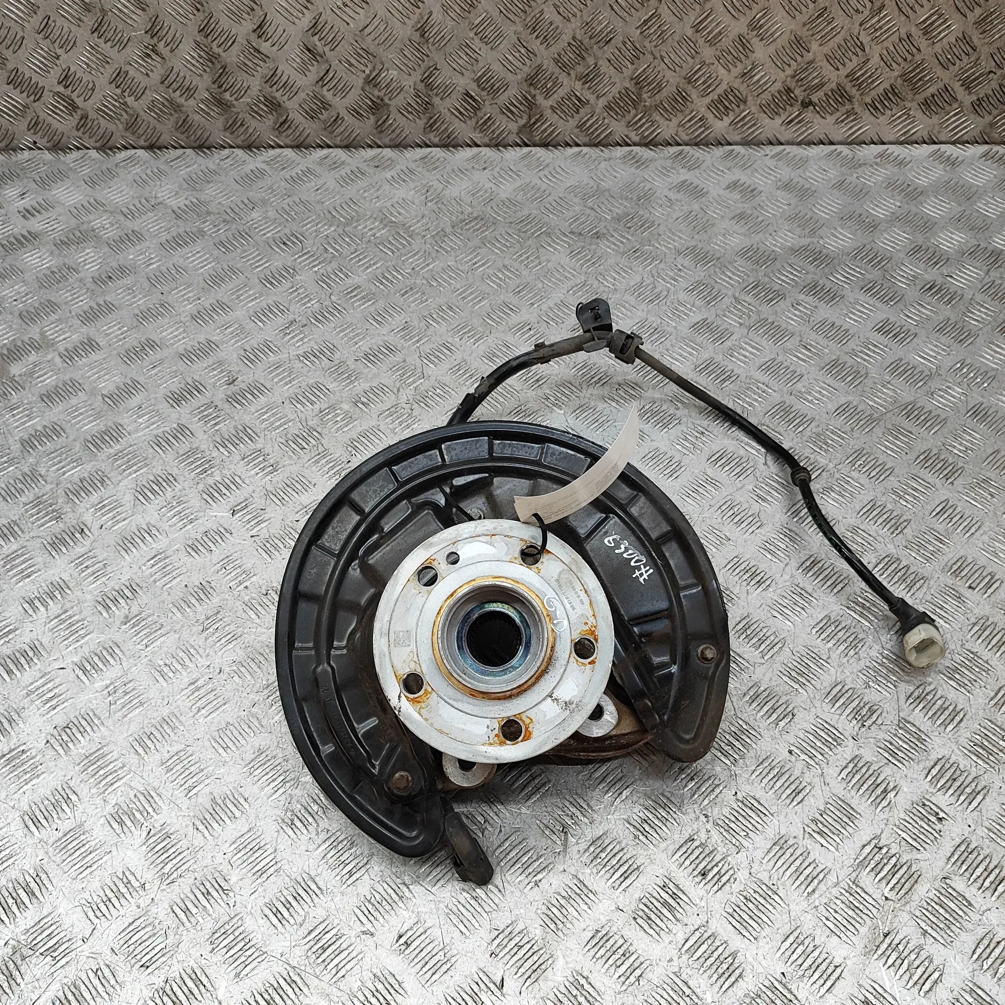 Mercedes-Benz GLA / EQA (H247) Rear Right Wheel Hub Rear Right Wheel Hub — MERCEDES BENZ EQA (H243)...