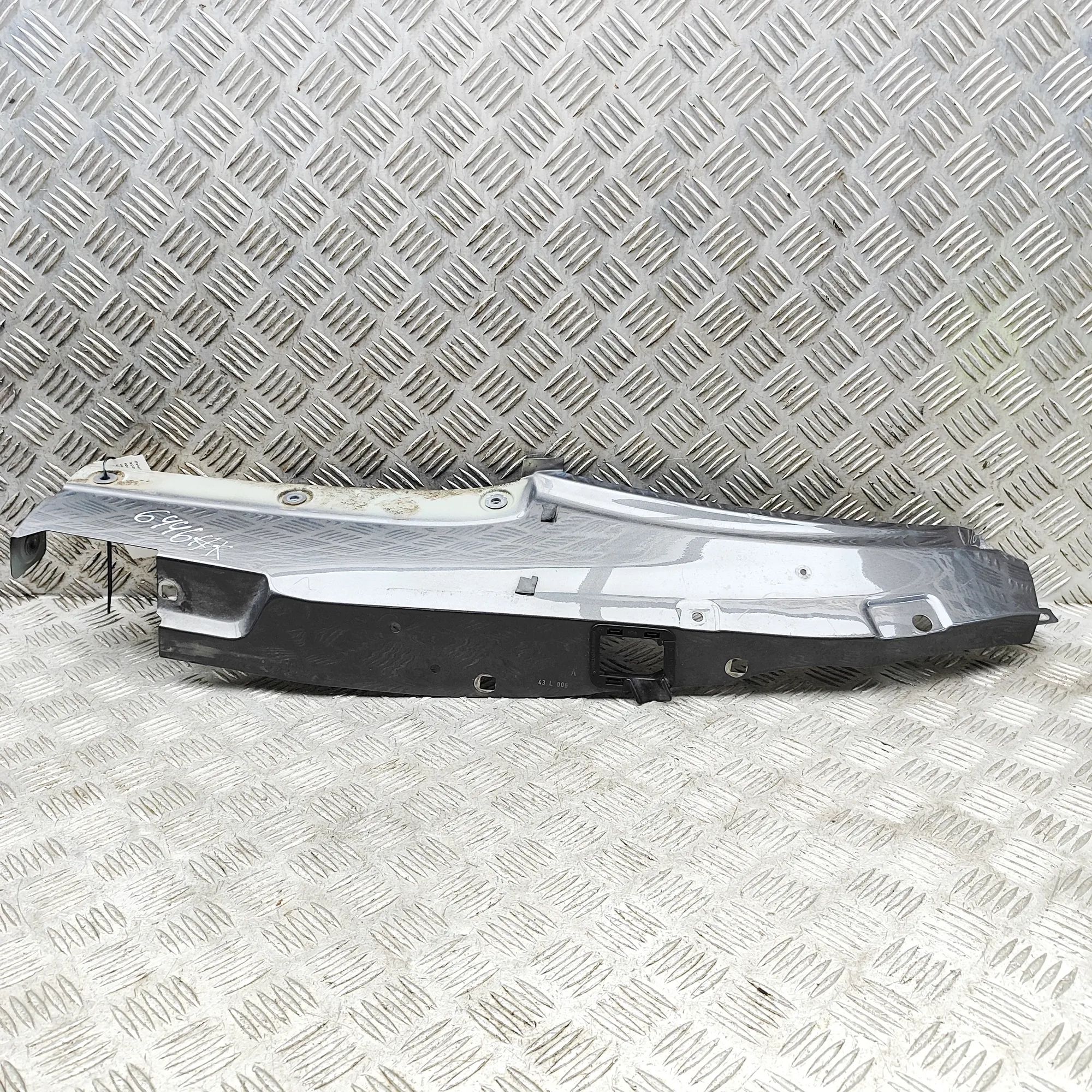 Porsche Macan Front Left Fender Front Left Fender — PORSCHE MACAN (95B) (2014-2...